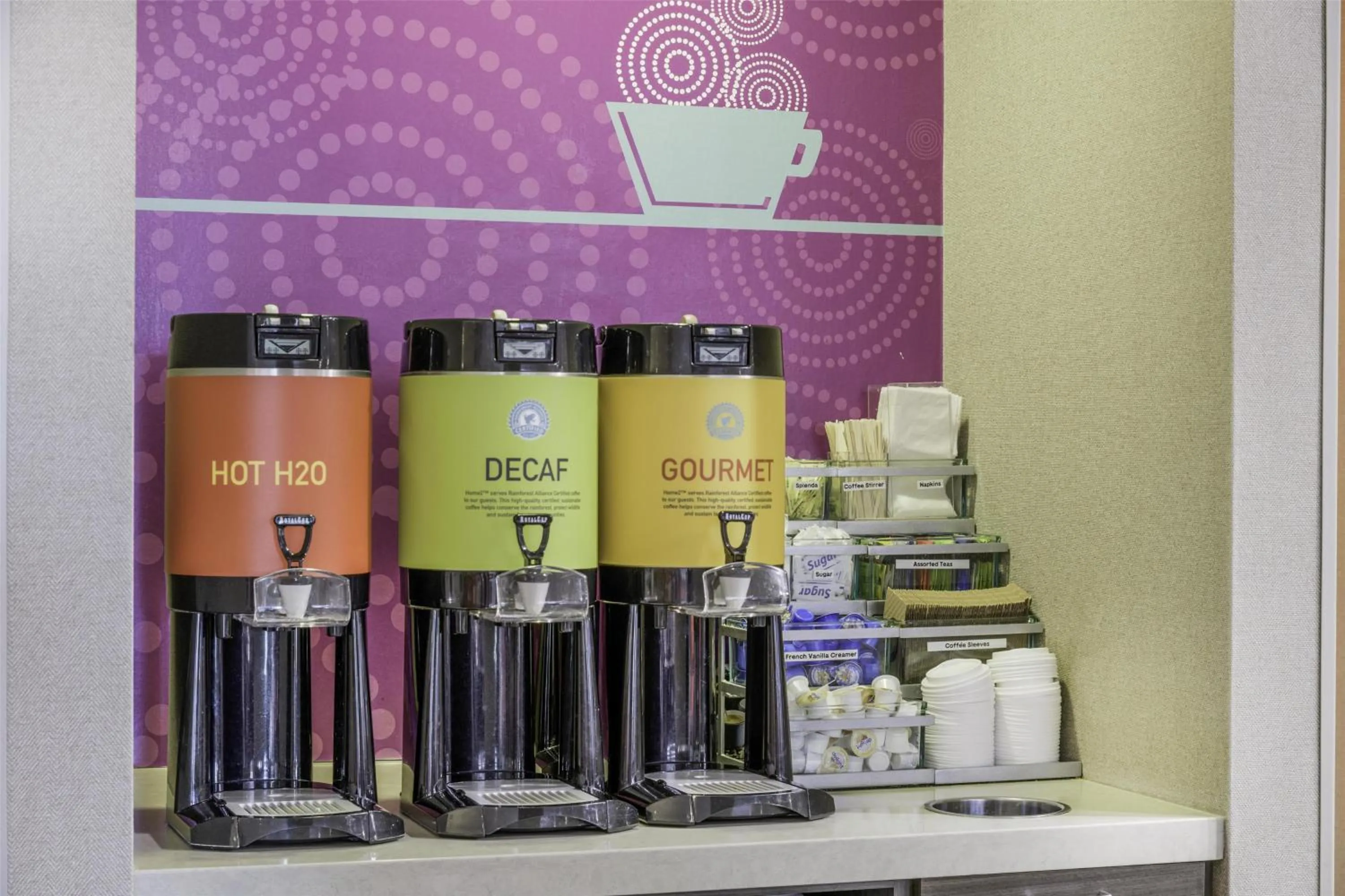 Dining area in Home2 Suites By Hilton St. Simons Island