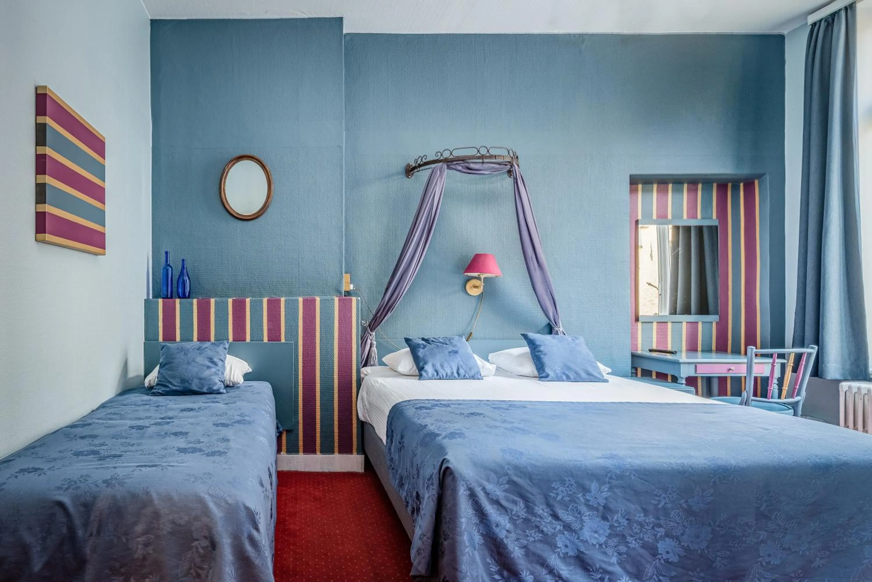 Bed in Hotel Van Eyck