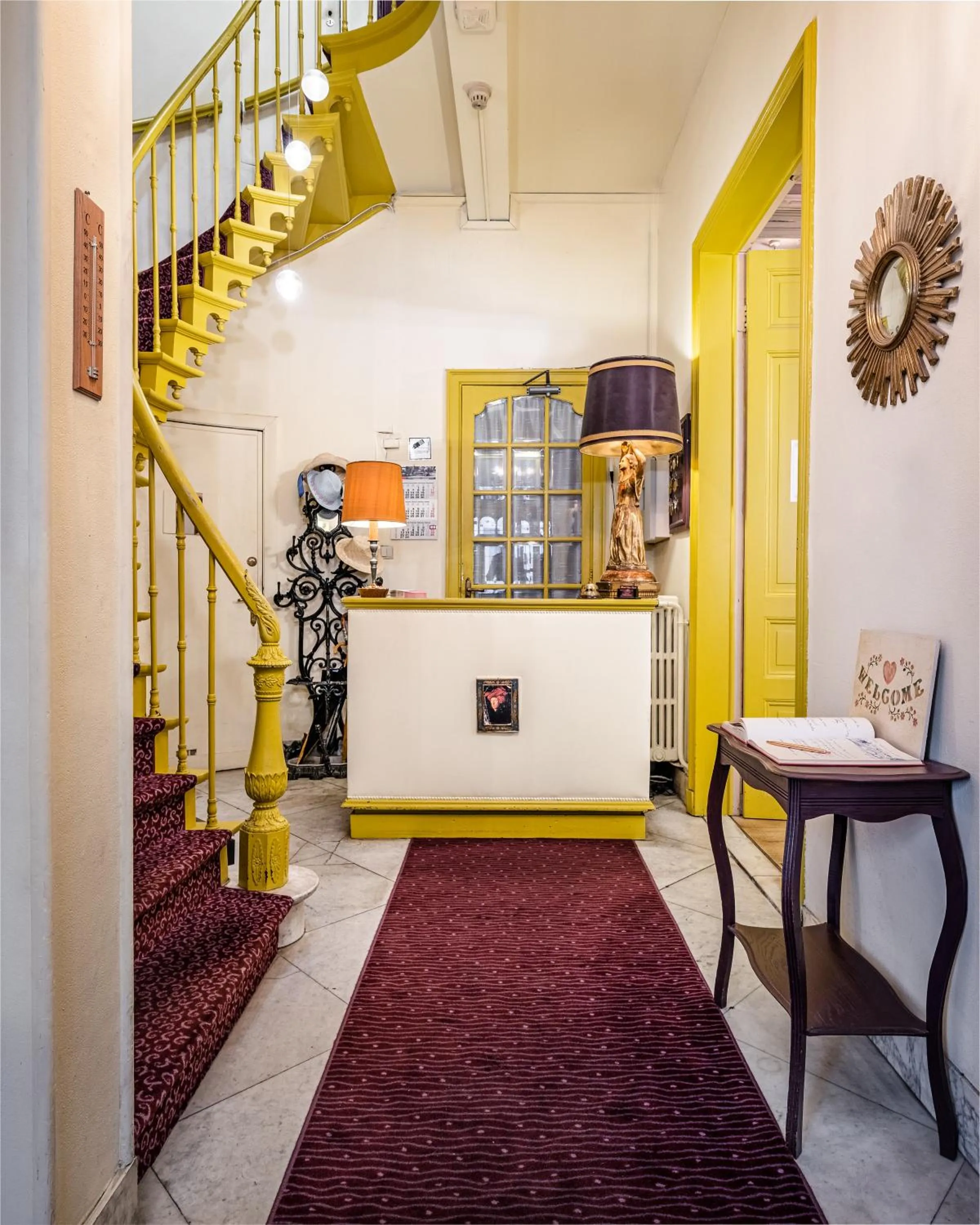 Lobby or reception in Hotel Van Eyck