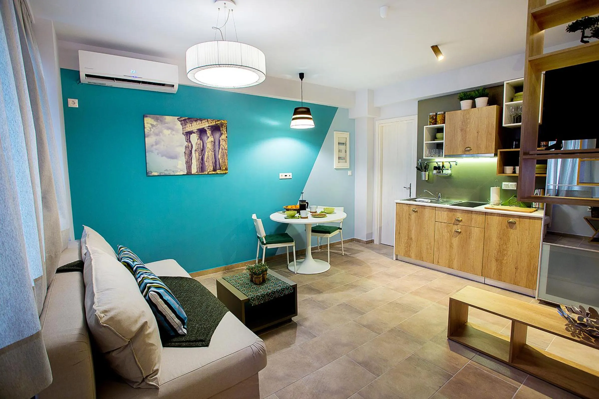 Living room in Emerald Suite