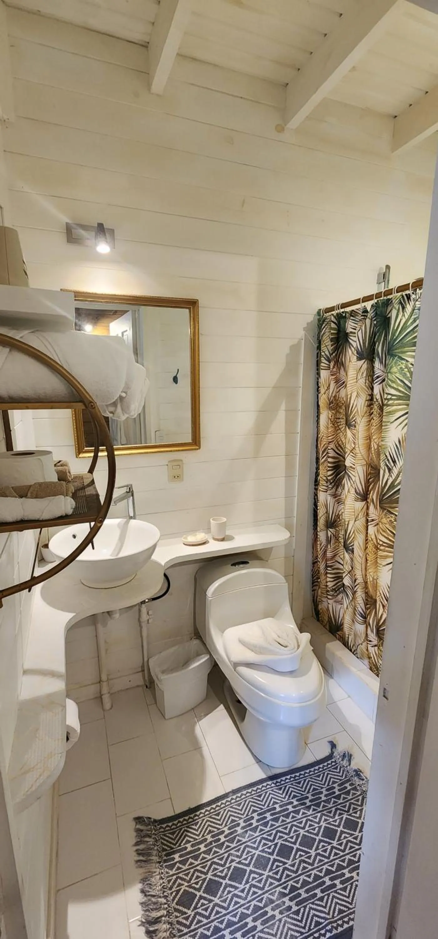 Toilet in Boutique Hotel y Spa Tangara Azul