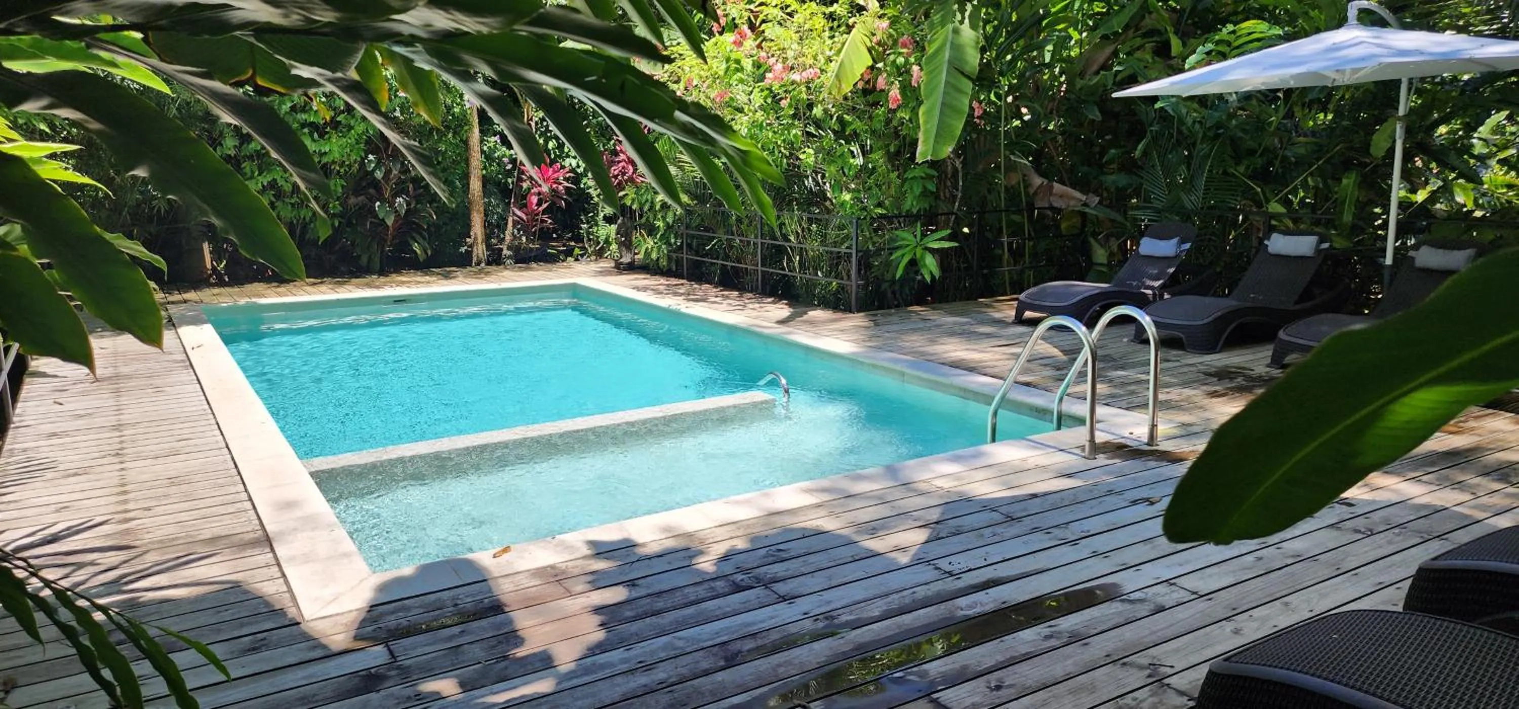 Swimming pool in Boutique Hotel y Spa Tangara Azul