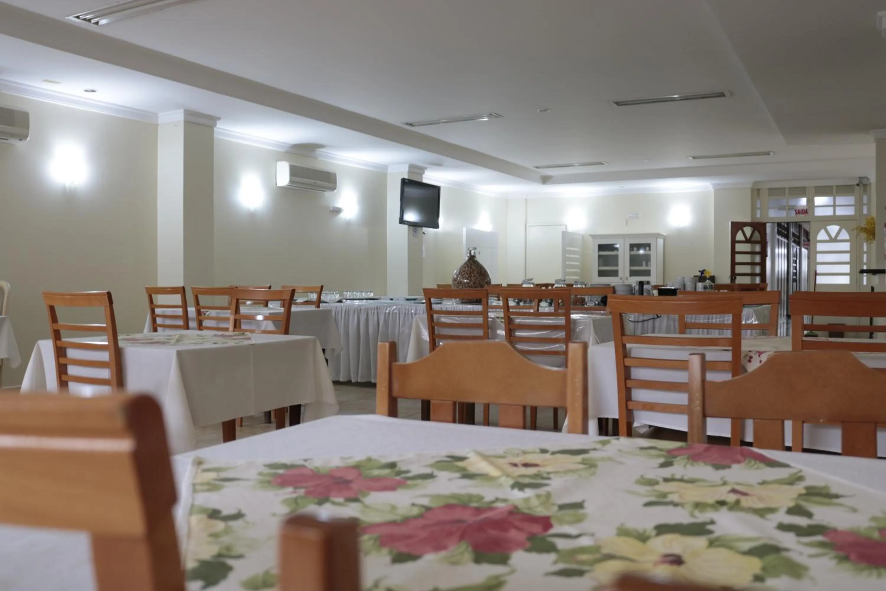 Communal lounge/ TV room in Soratur Hotel & Coworking