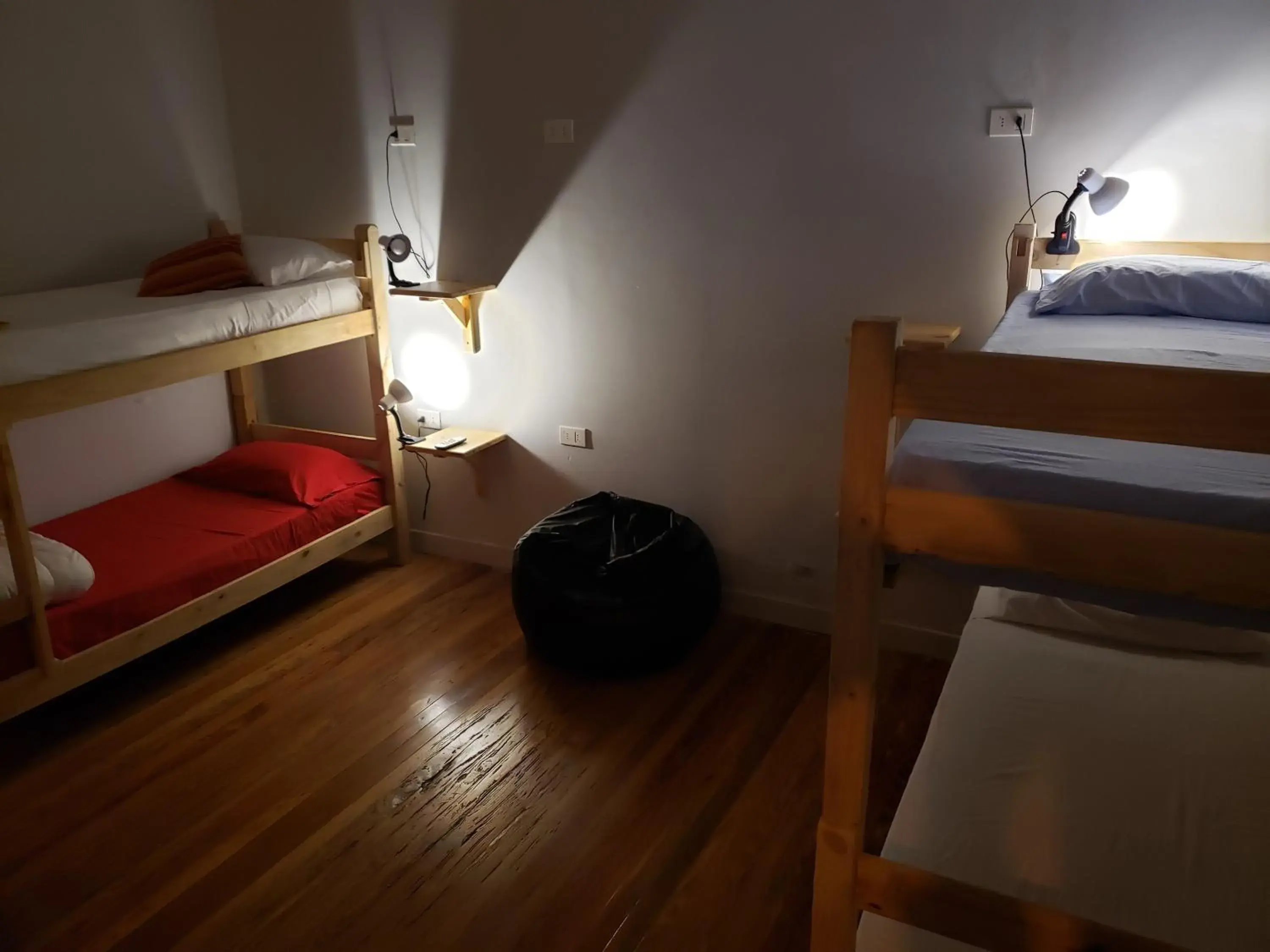 Bed in 4-Bed Male Dormitory Room in AHIVÁ Espacio Temporal Bed in 4-Bed Male Dormitory Room in AHIVÁ Espacio Temporal