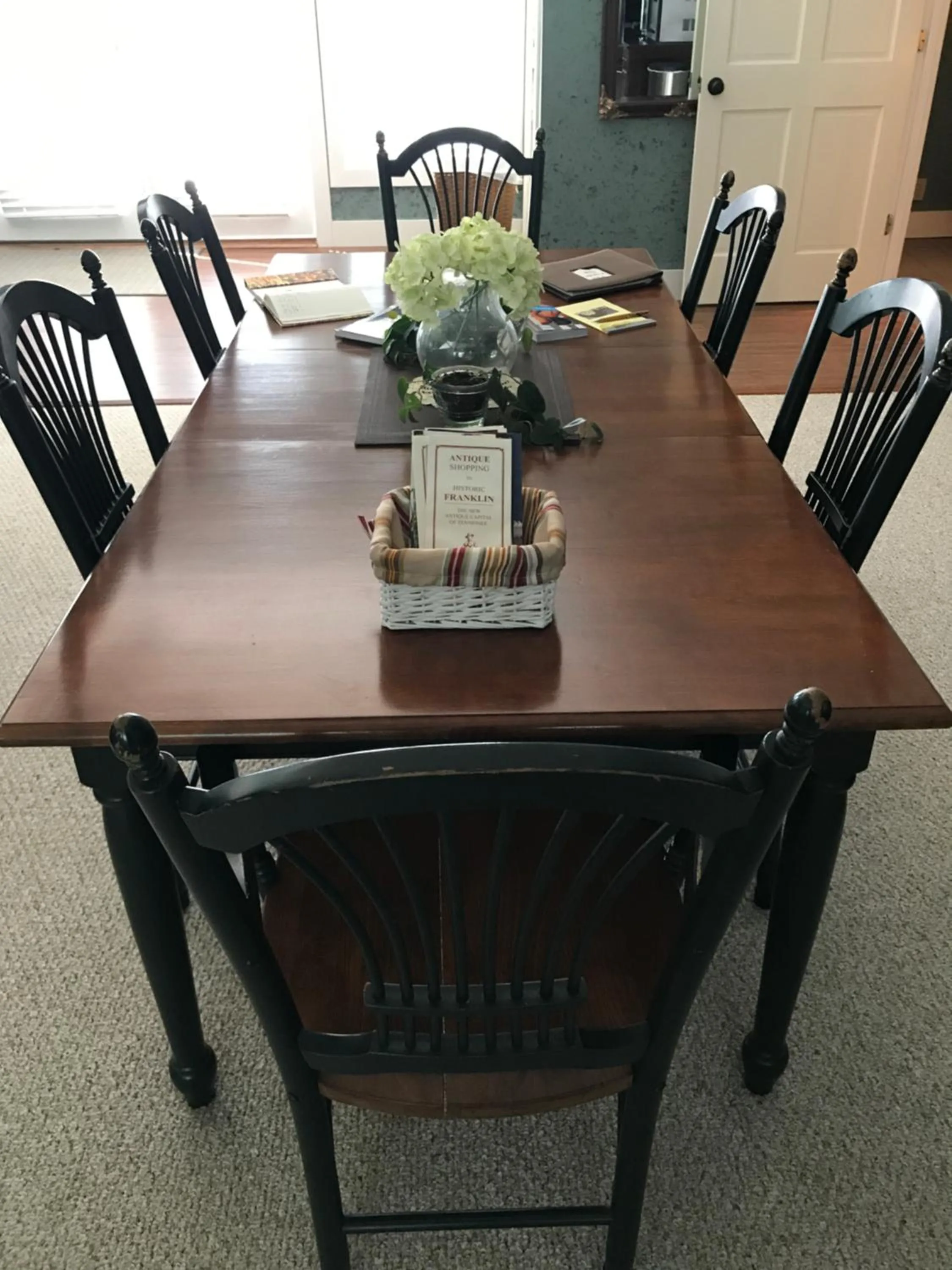 Coffee/tea facilities in Full Circle Farm Inn
