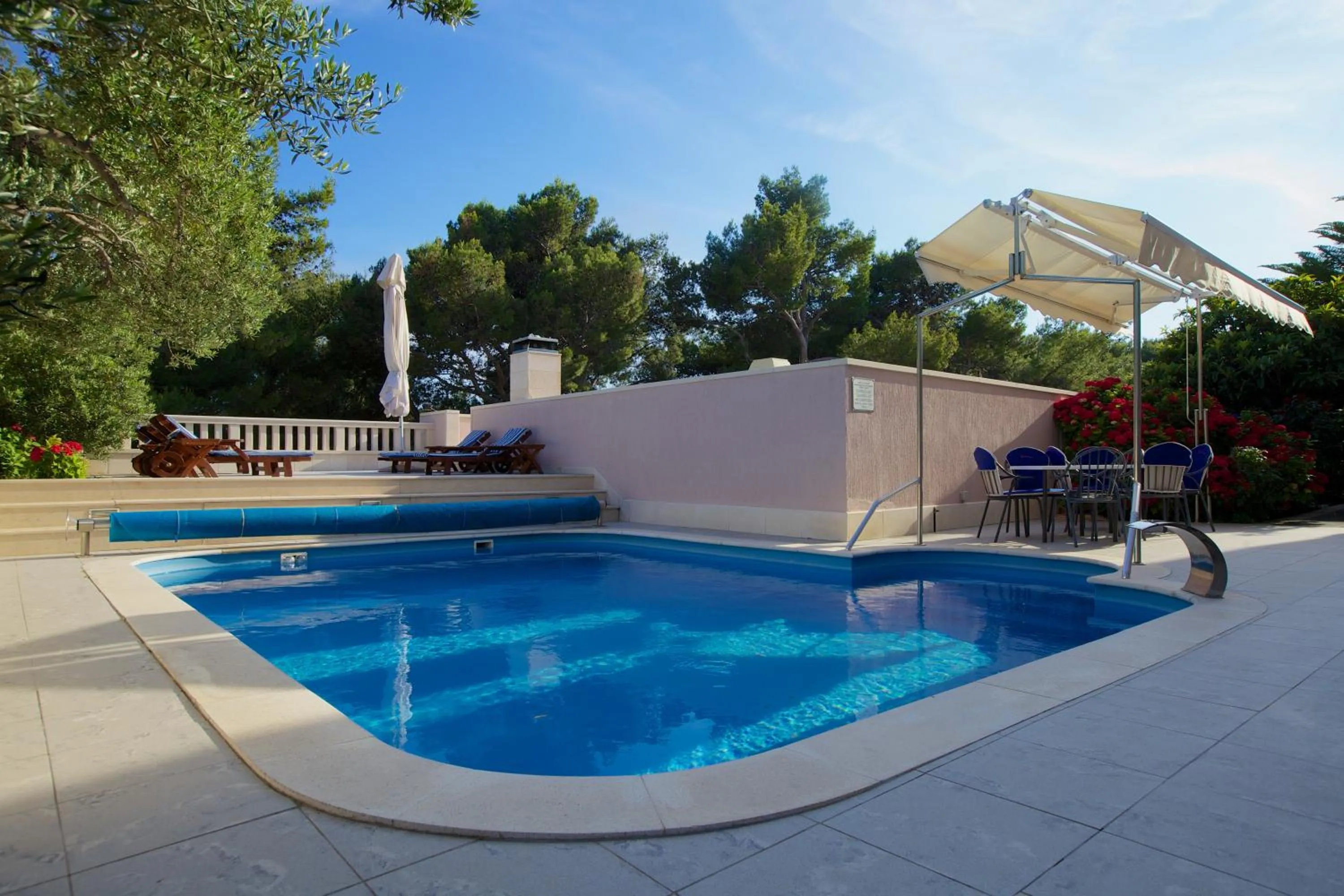 Swimming pool in Villa Daniela