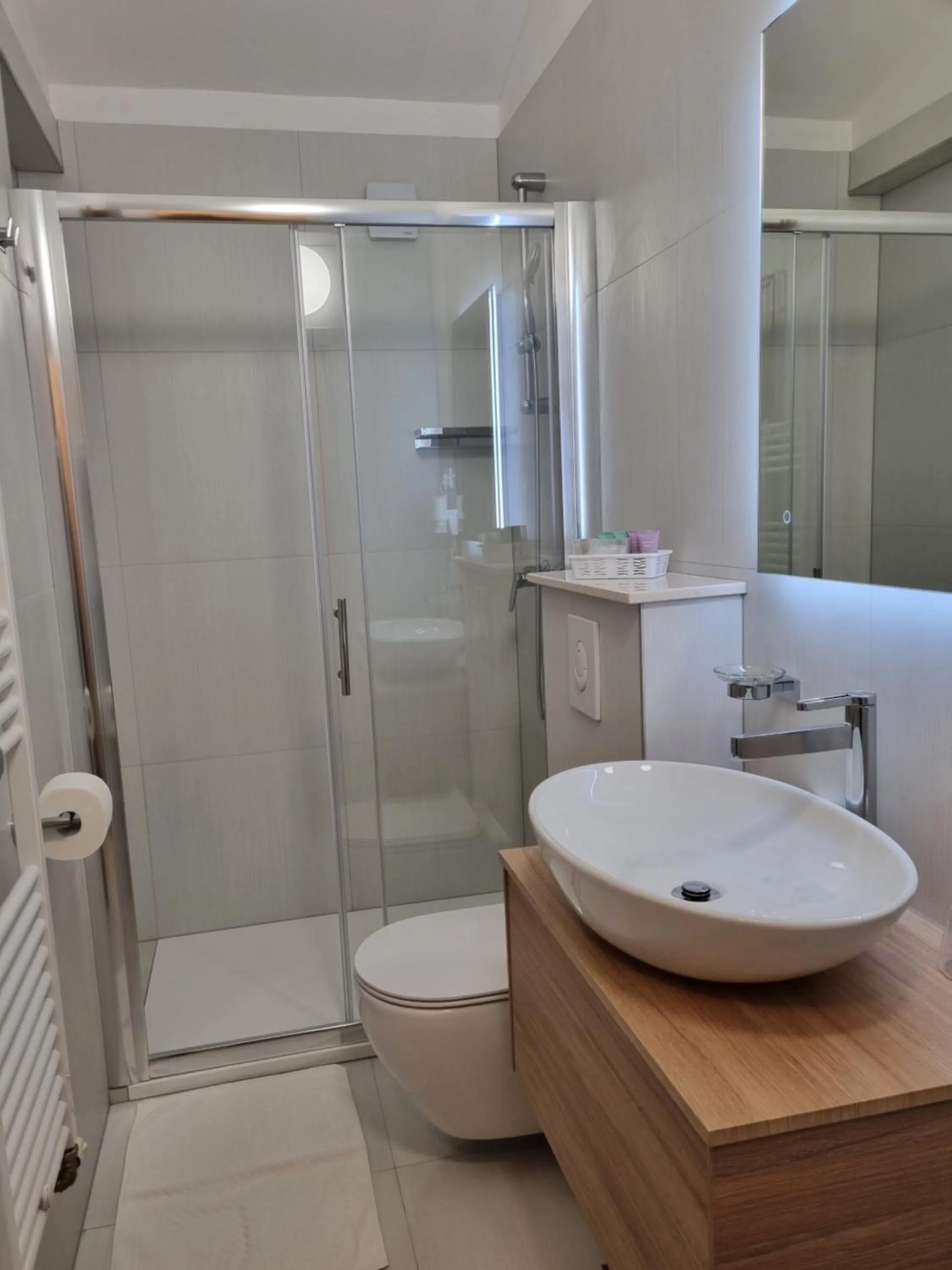 Shower in Villa Daniela