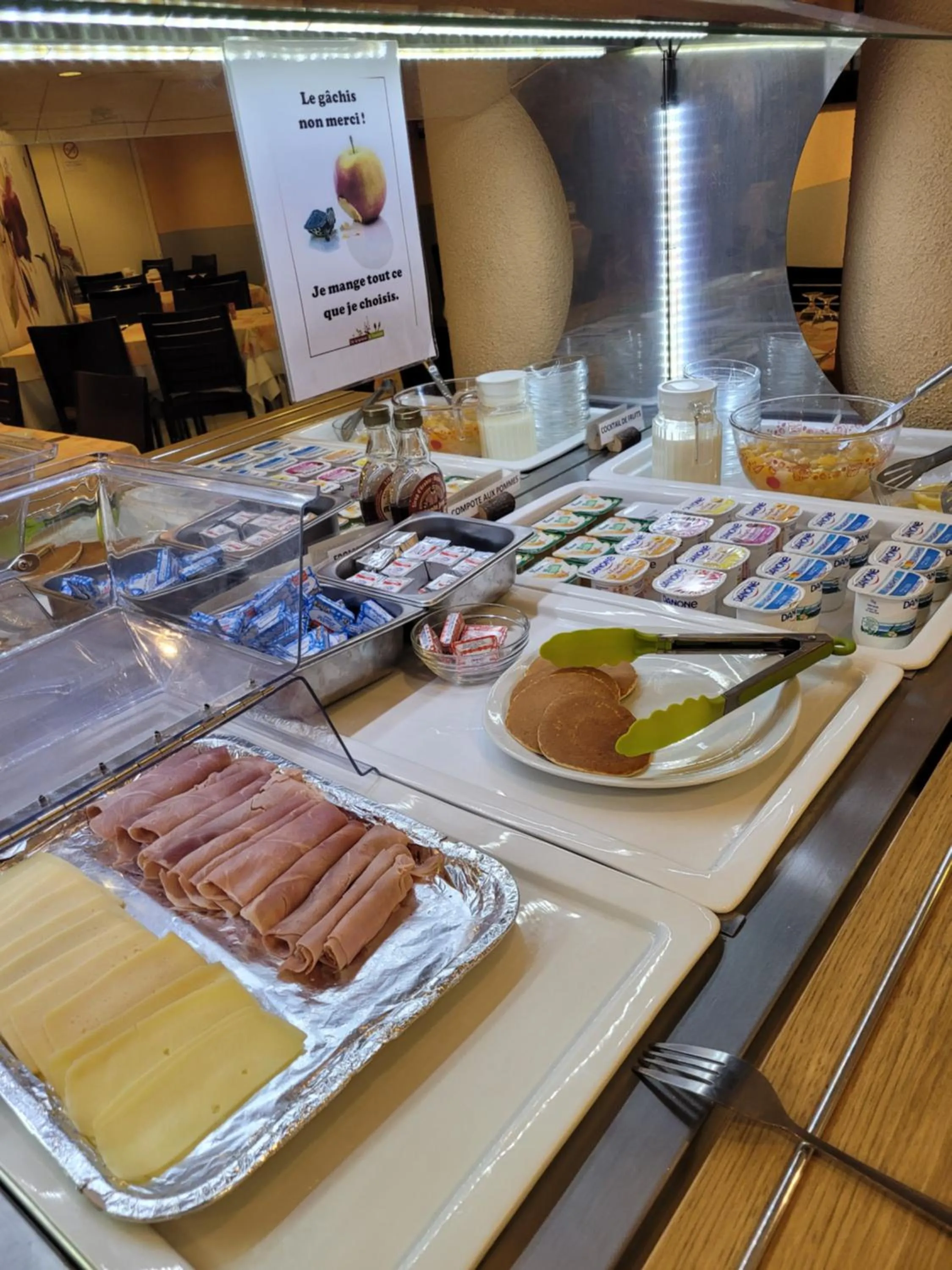 Breakfast in Hôtel de Paris