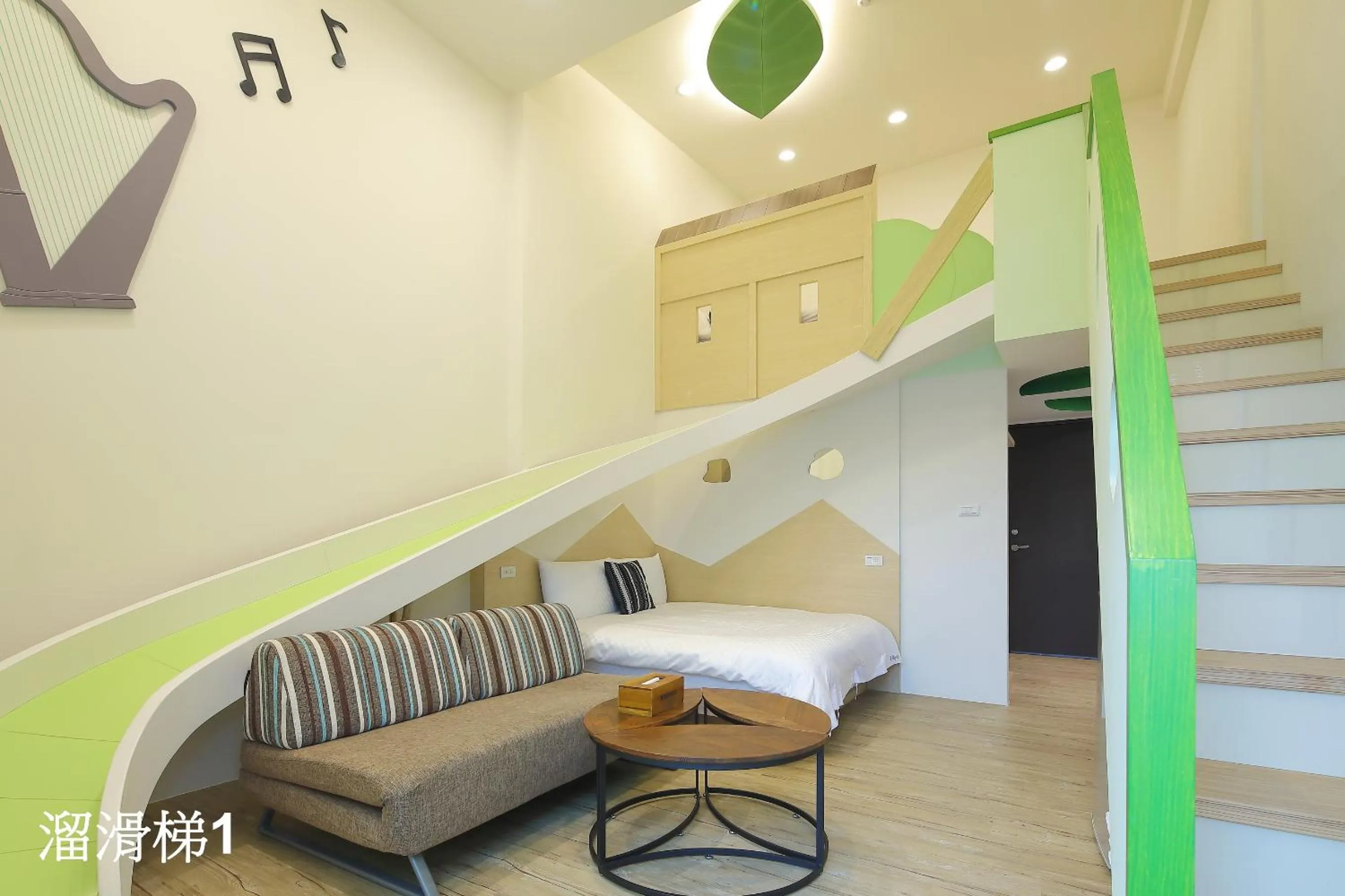 Photo of the whole room in Happiness Yes Inn