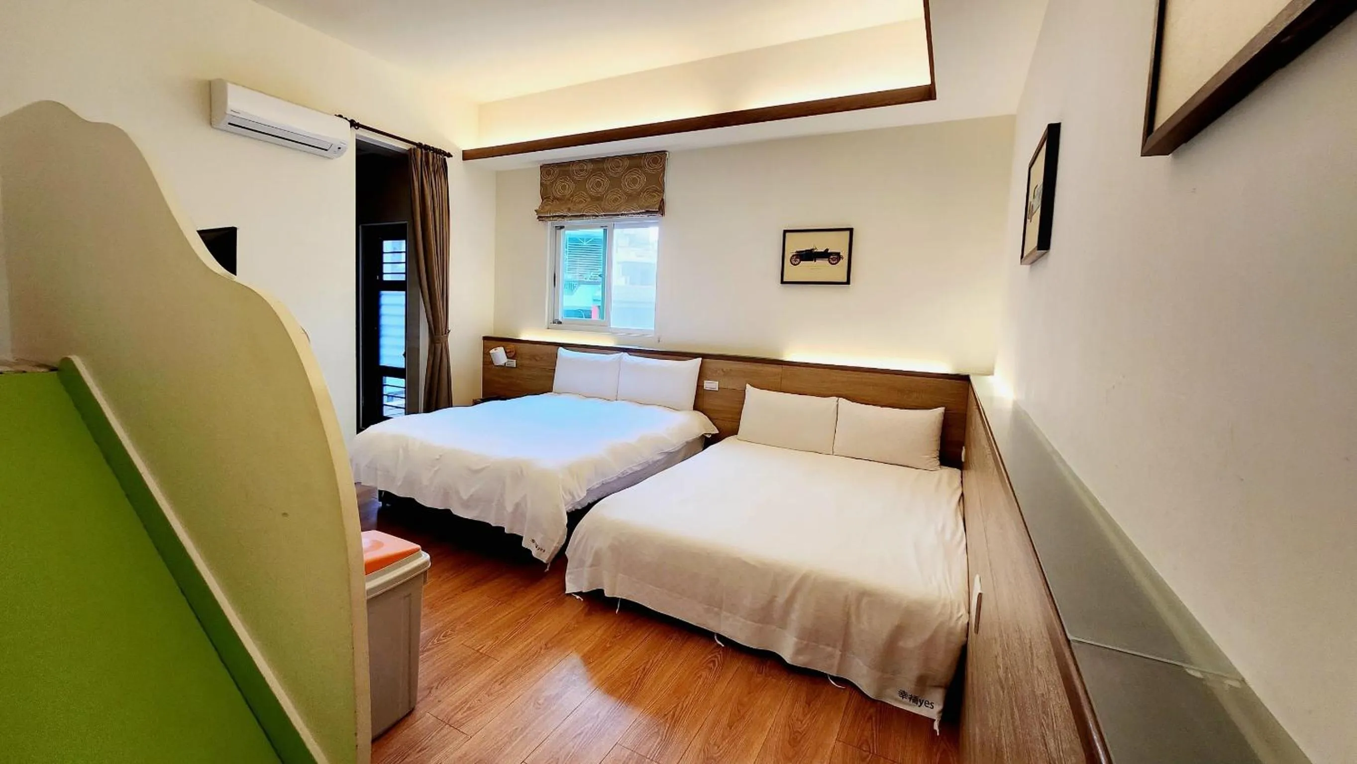 Bed in Happiness Yes Inn