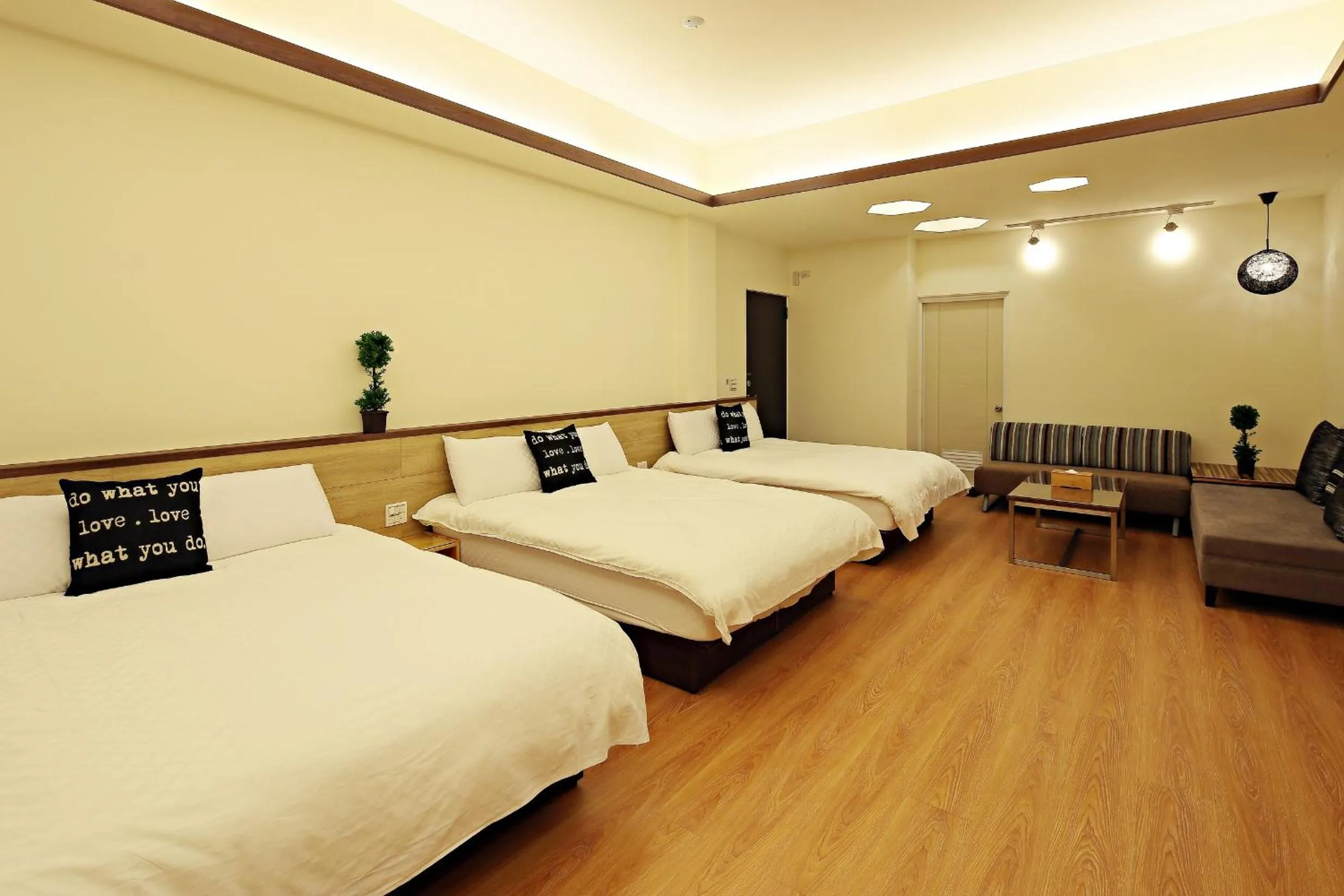 Bed in Happiness Yes Inn