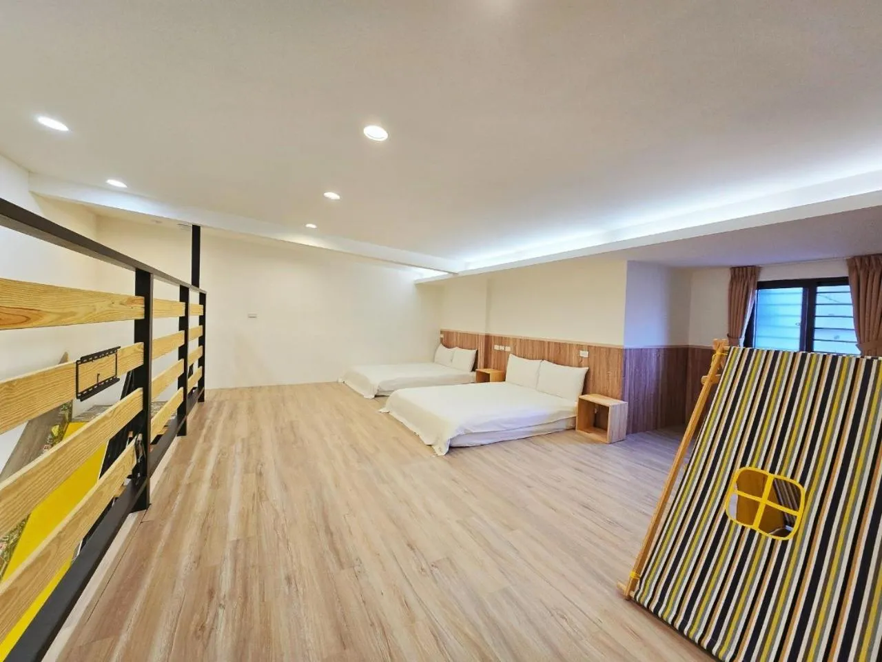 Bed in Happiness Yes Inn