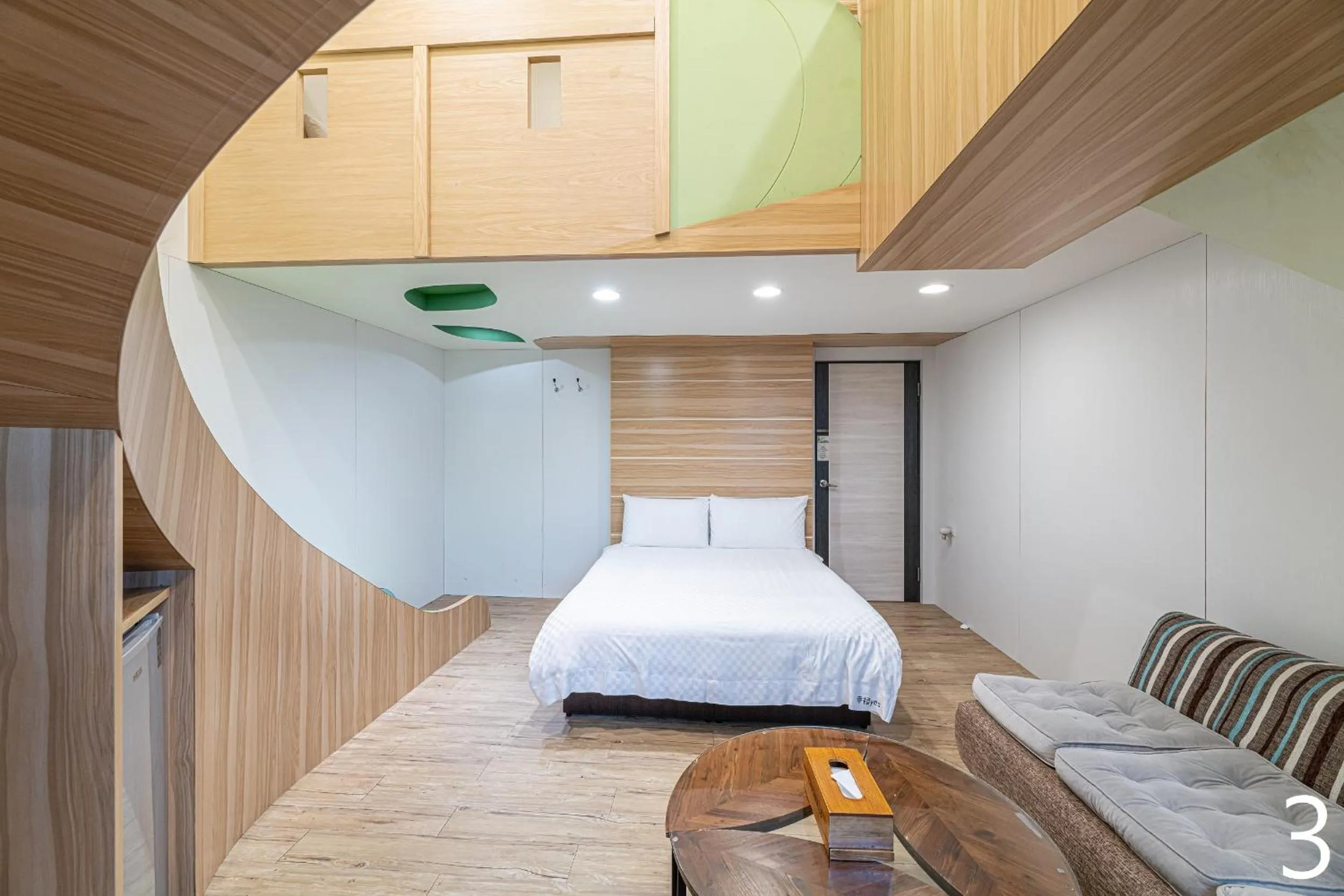 Bed in Happiness Yes Inn