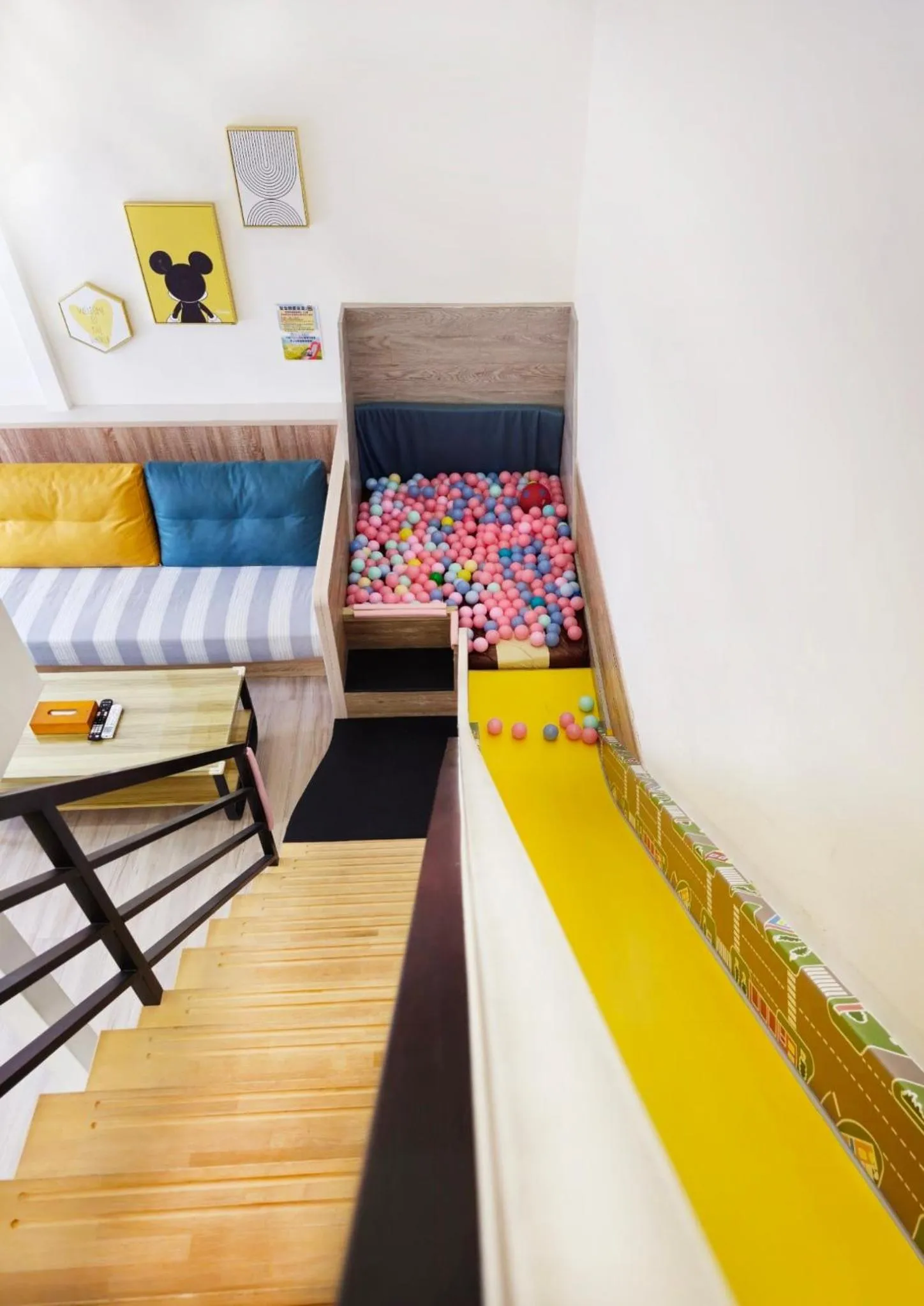 Bed in Happiness Yes Inn