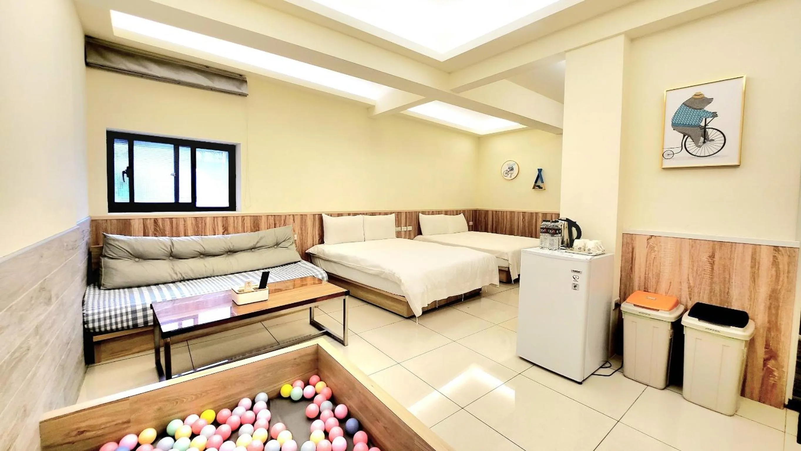 Bed in Happiness Yes Inn