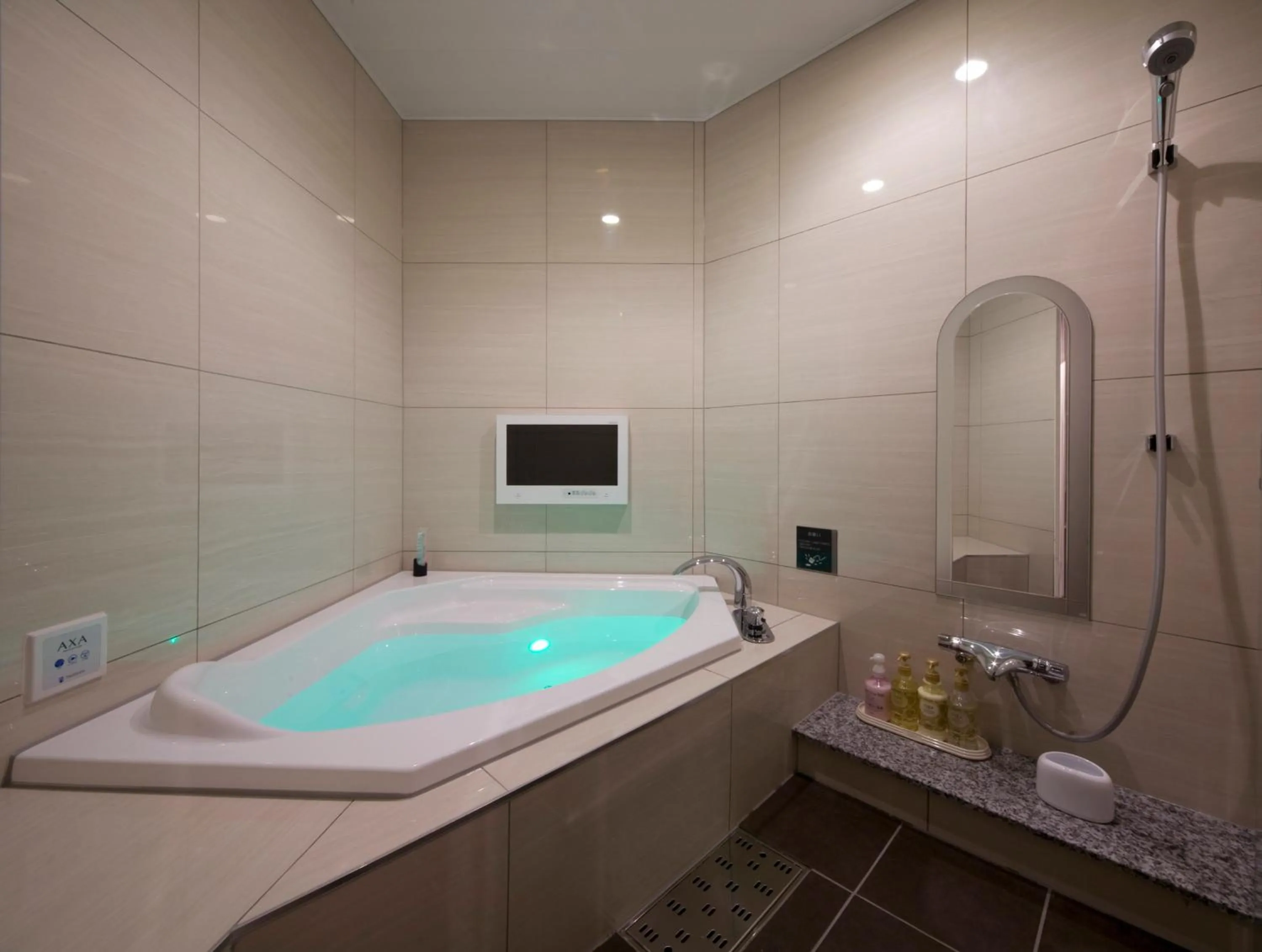 Photo of the whole room in JEWEL HOTEL LUXURY MODERN (Adult Only)