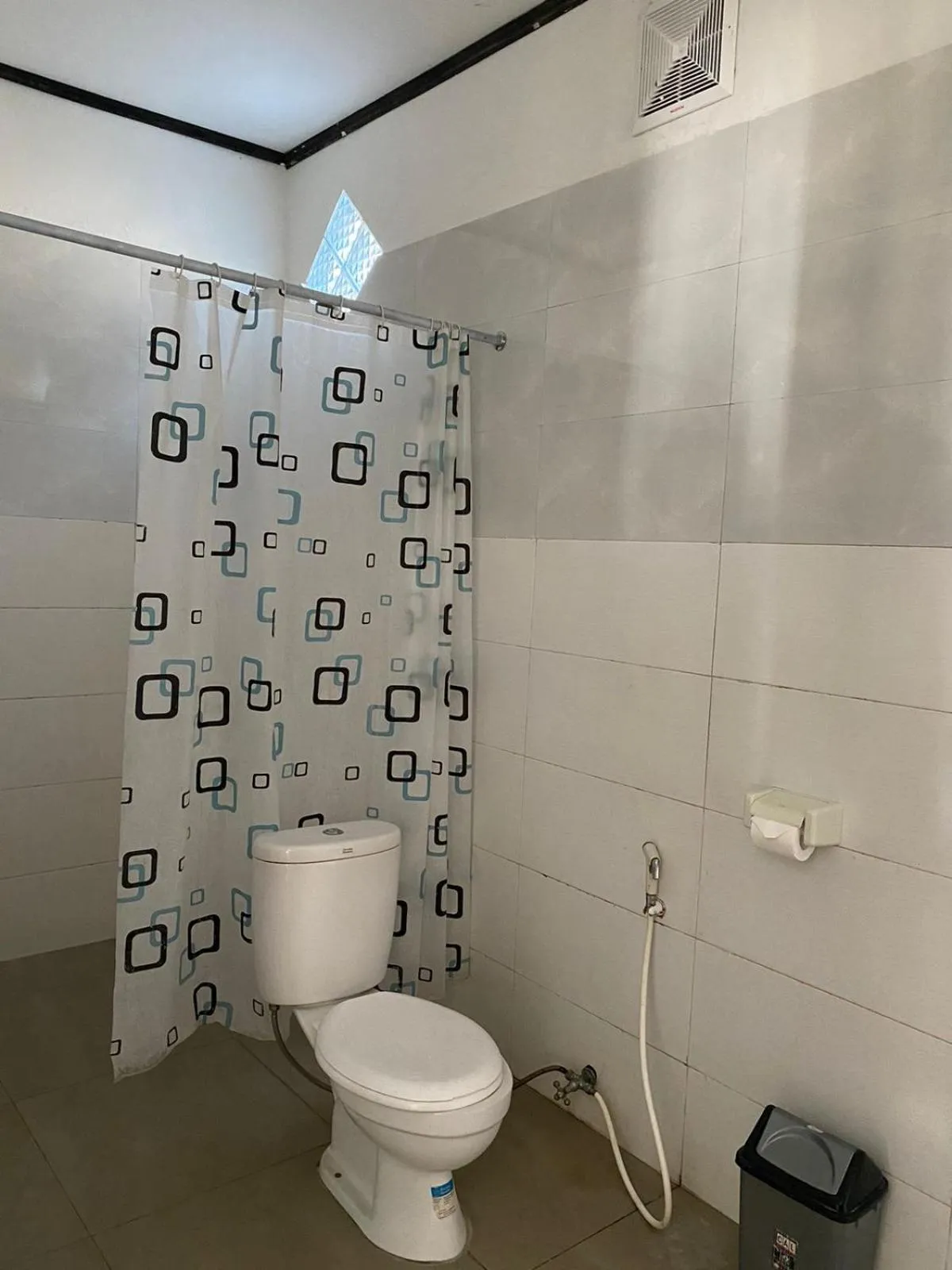 Shower in Akalanka Homestay