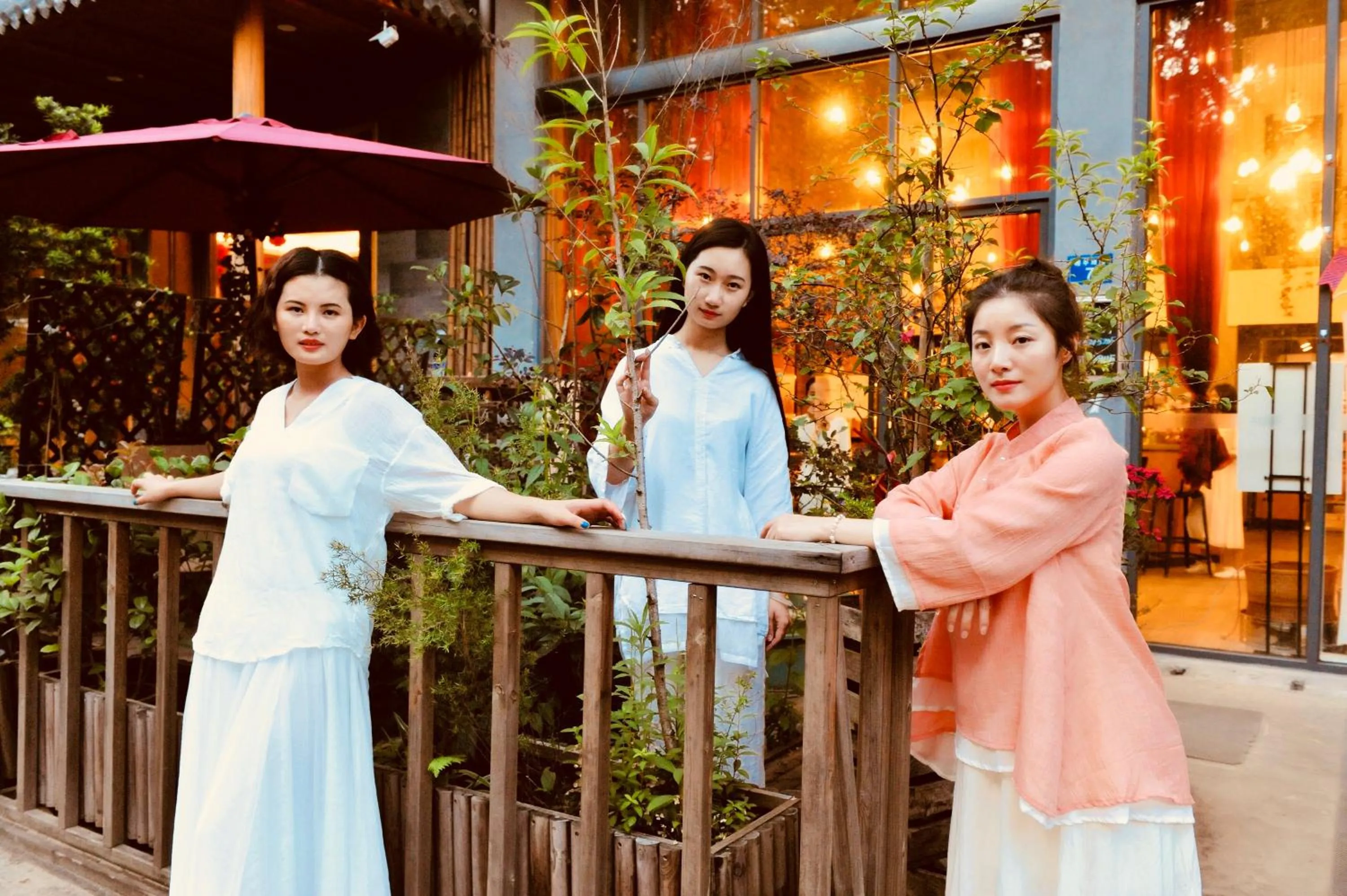 Garden in Ancient Street No.5 Youth Chic Hotel