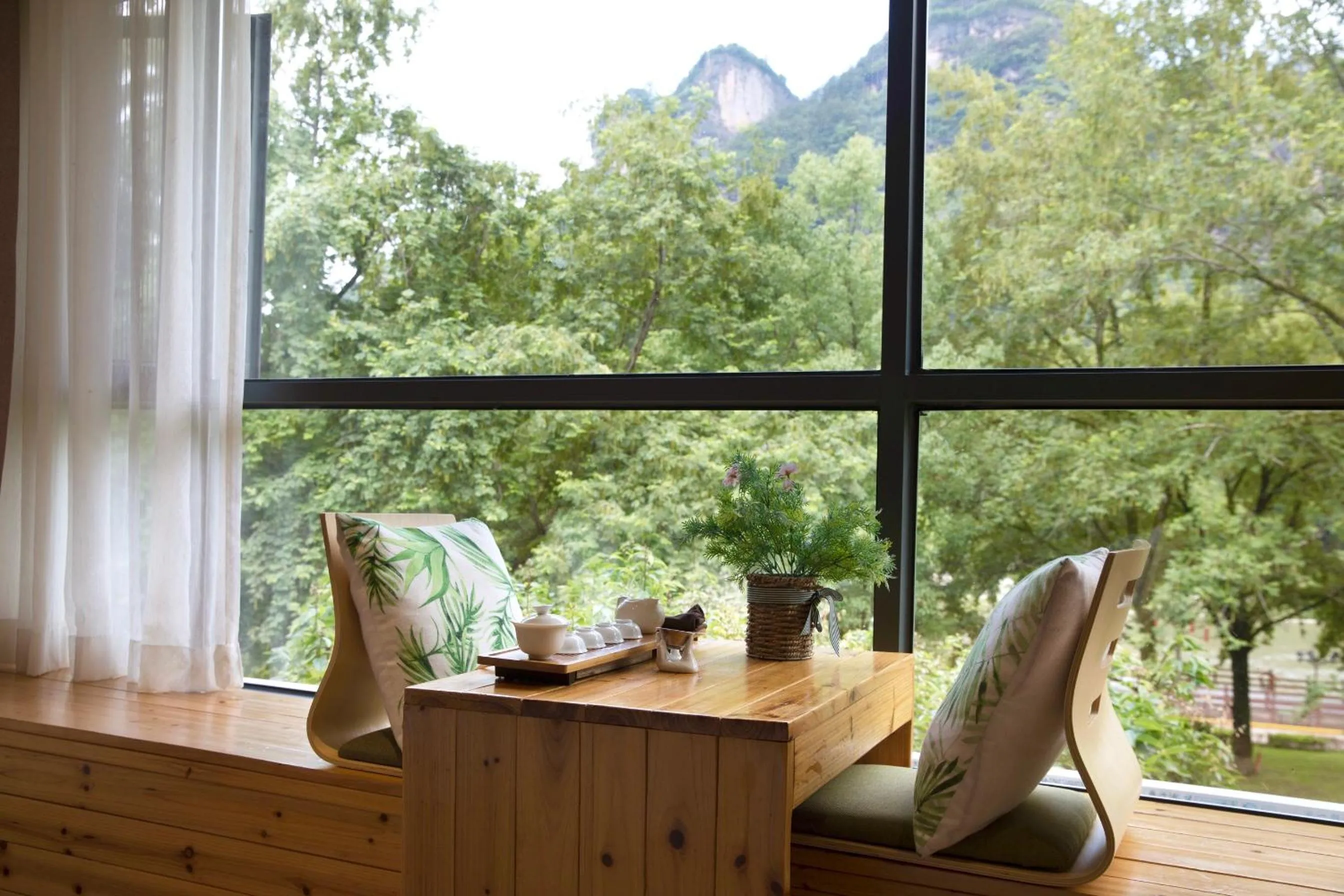 Ancient Street No.5 Youth Chic Hotel