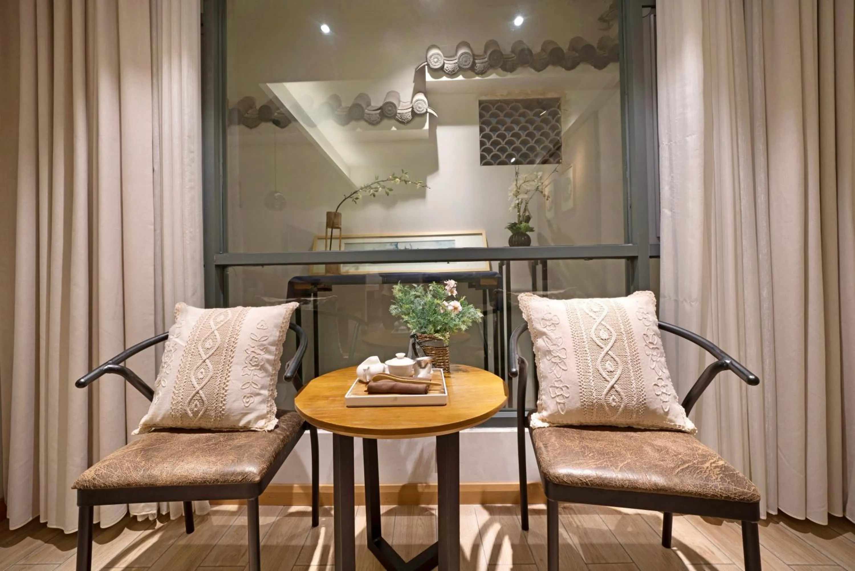 Ancient Street No.5 Youth Chic Hotel