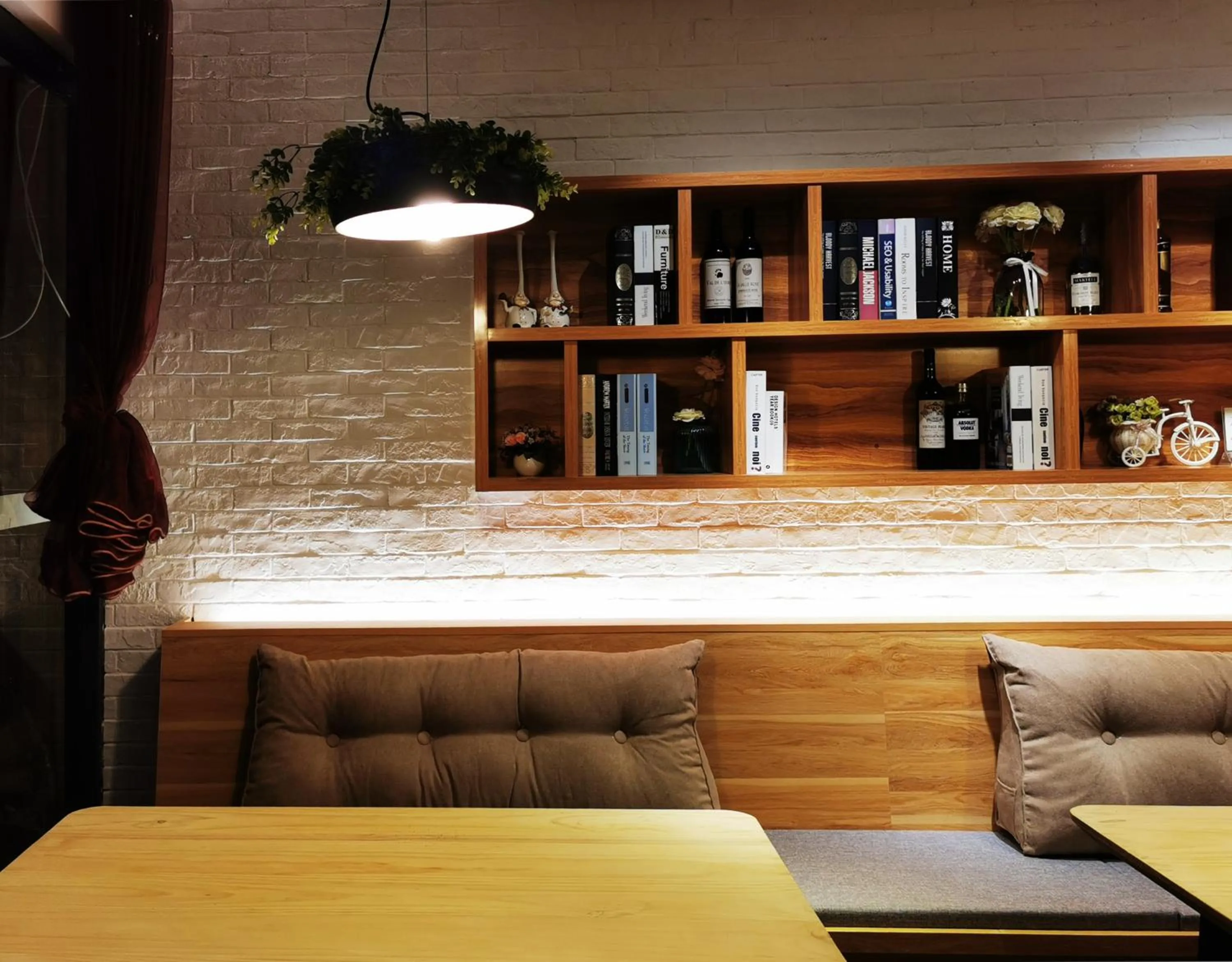 Restaurant/places to eat in Ancient Street No.5 Youth Chic Hotel