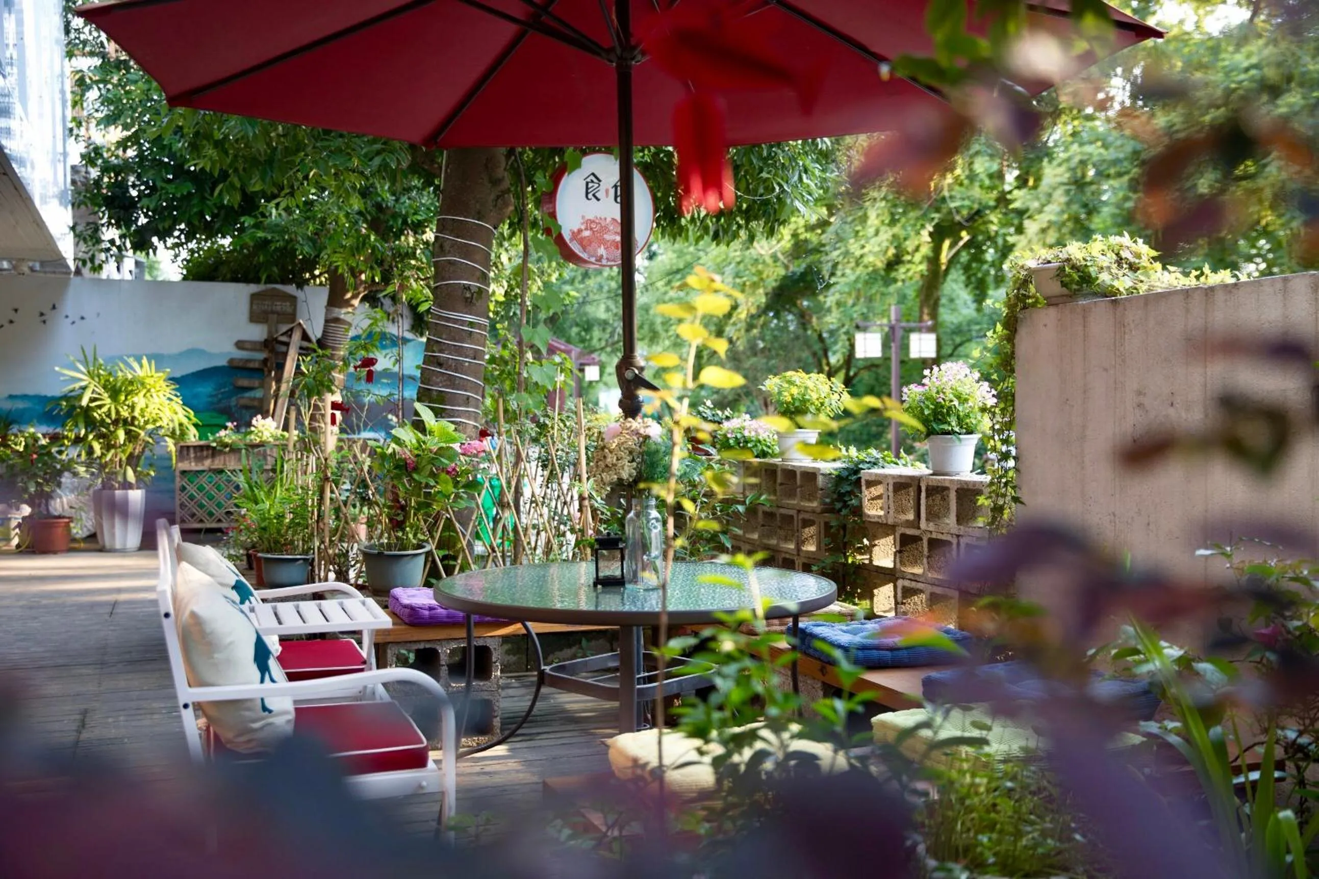 Garden in Ancient Street No.5 Youth Chic Hotel