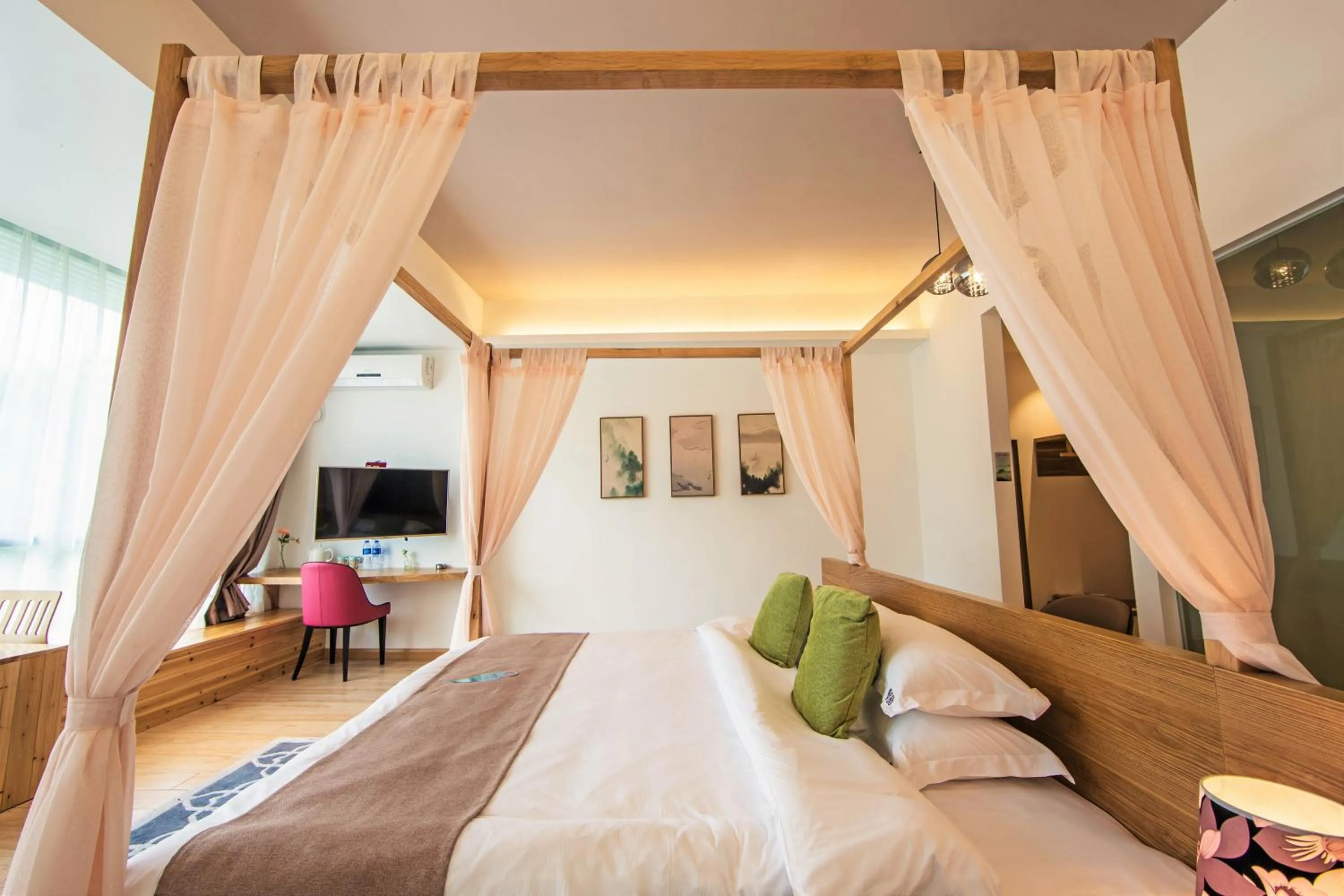 Decorative detail, Bed in Ancient Street No.5 Youth Chic Hotel