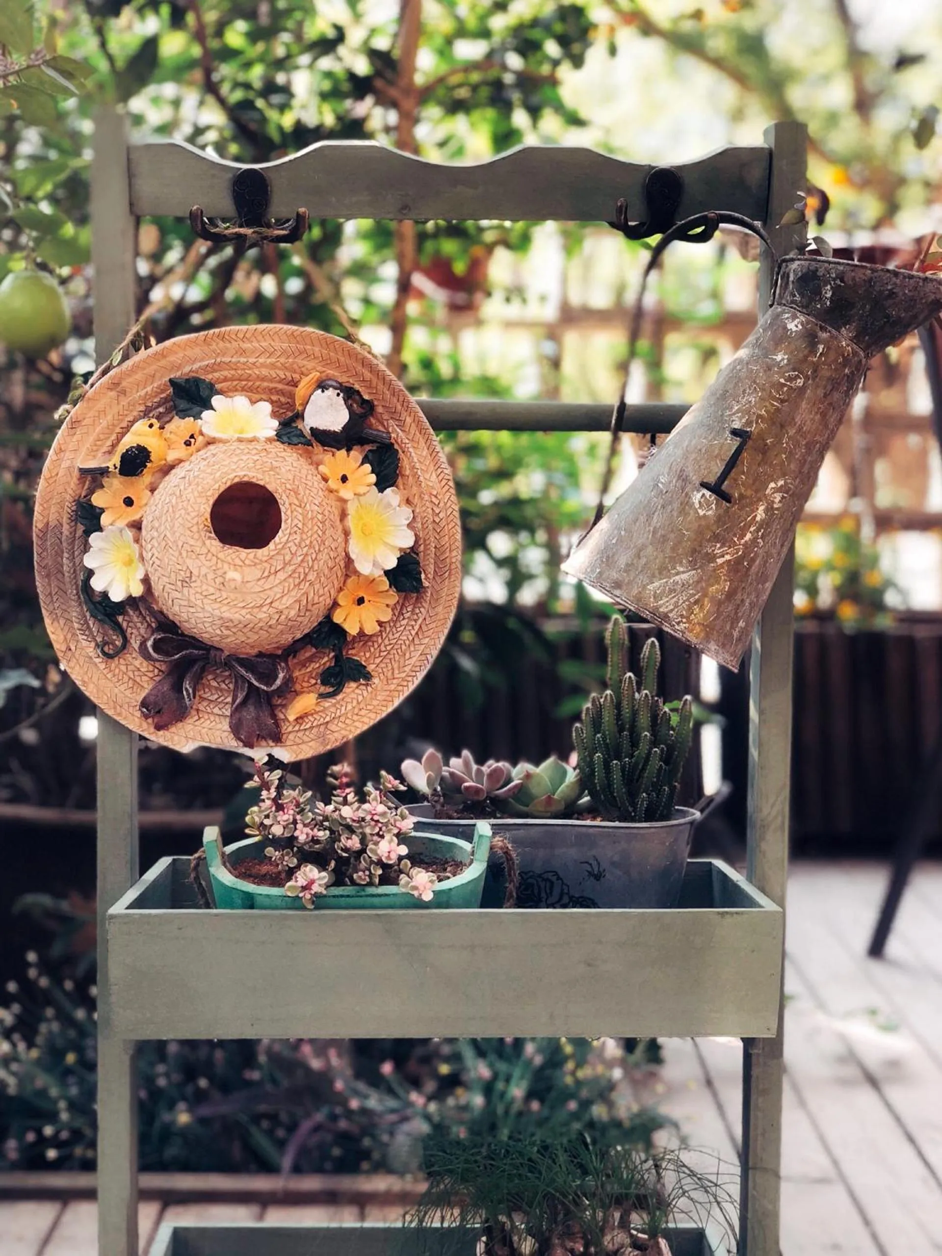 Garden in Ancient Street No.5 Youth Chic Hotel