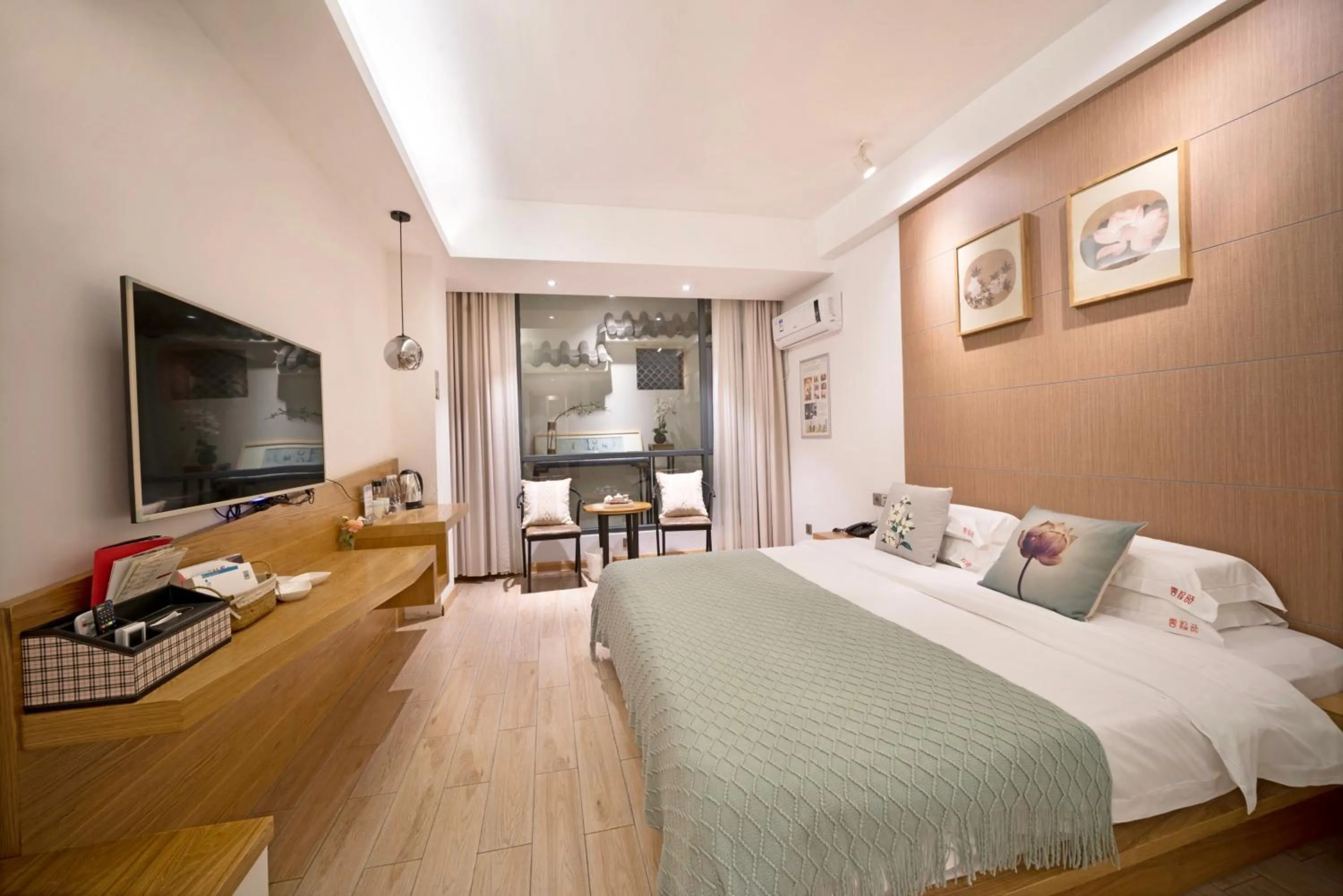 Photo of the whole room, Bed in Ancient Street No.5 Youth Chic Hotel