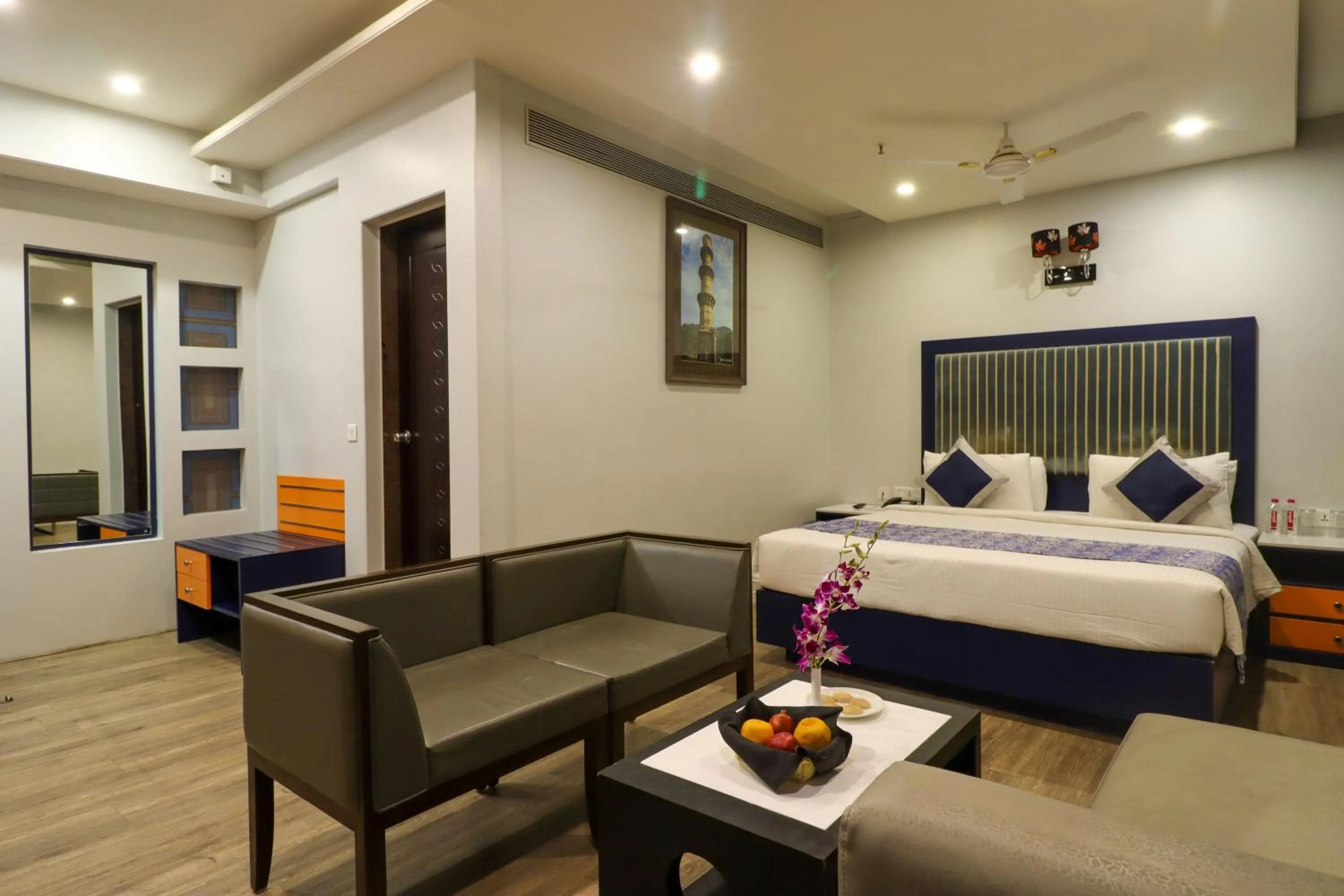 Bed in Regenta Inn Vadodara, 500m from Railway Station