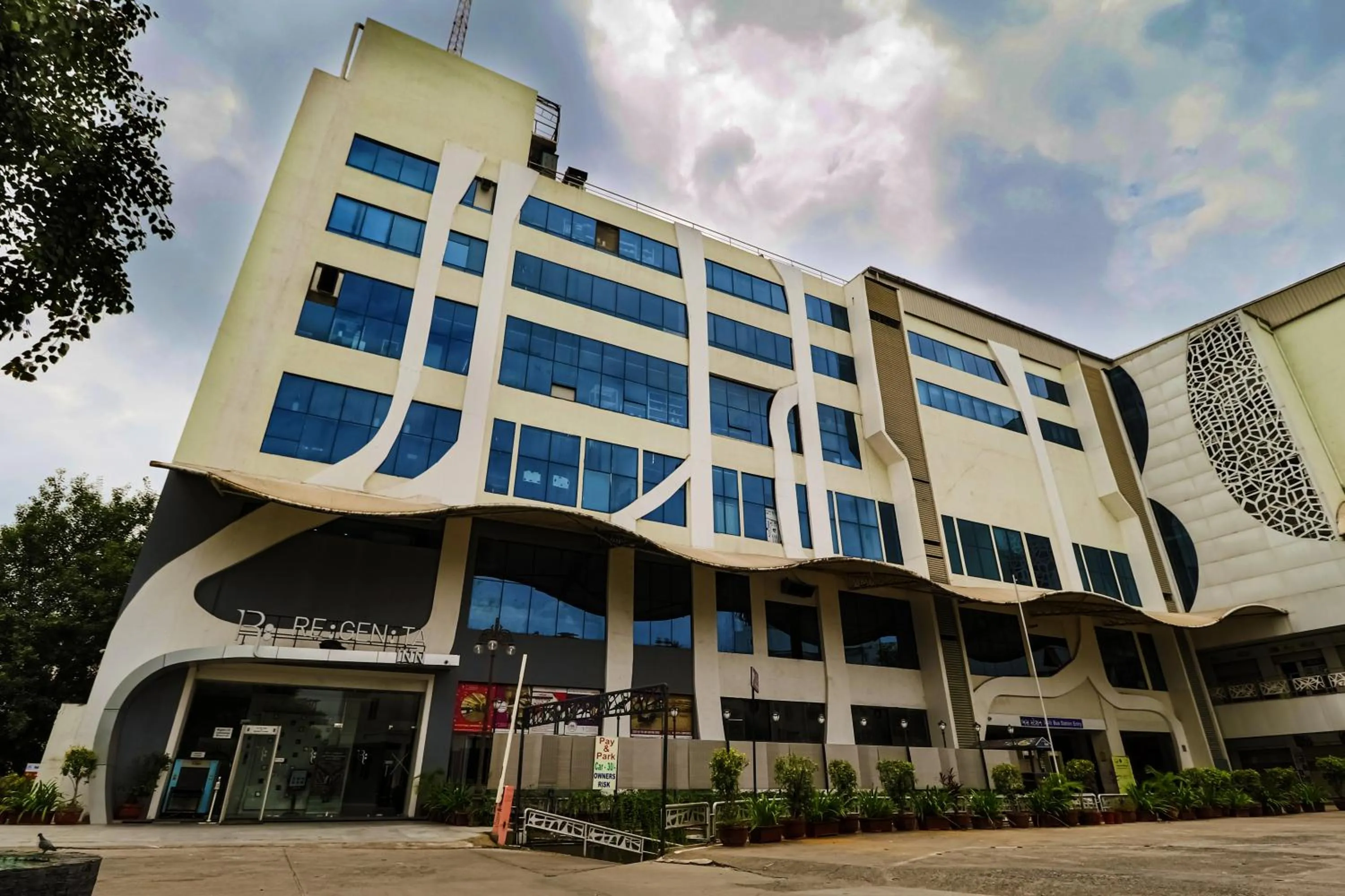 Property building in Regenta Inn Vadodara, 500m from Railway Station