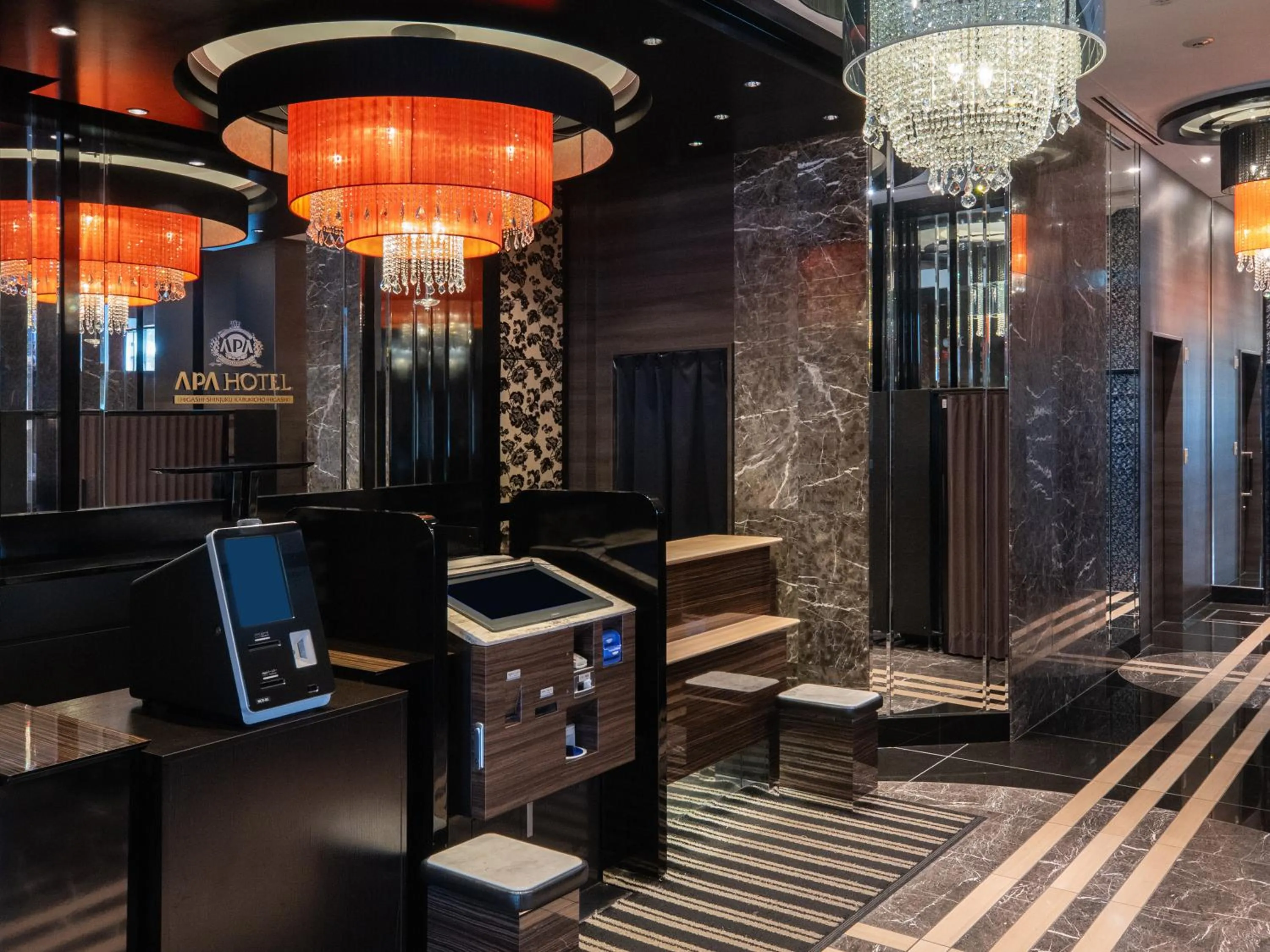 Lobby or reception in APA Hotel Higashi Shinjuku Kabukicho Higashi