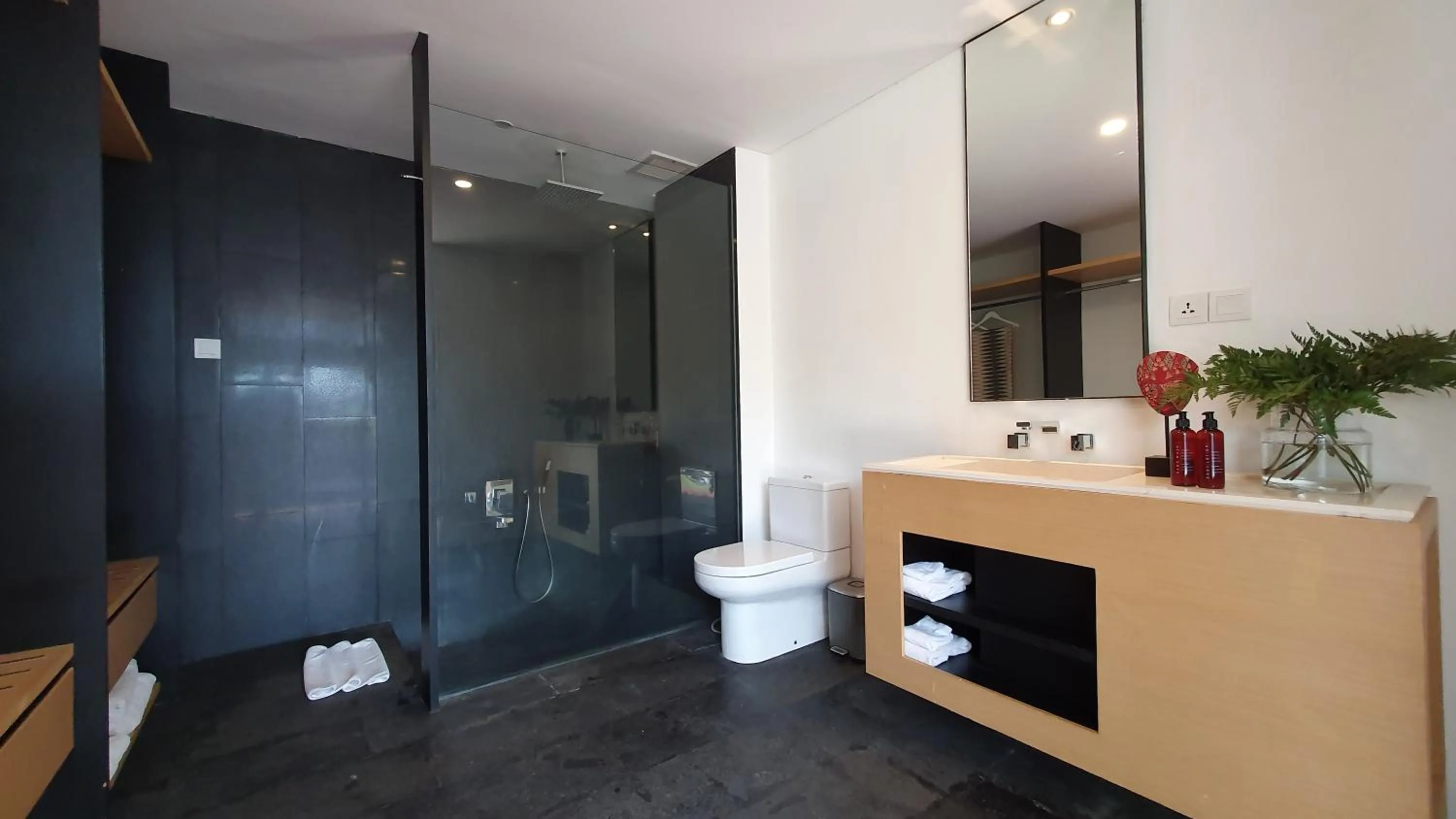 Toilet in Origin Ubud