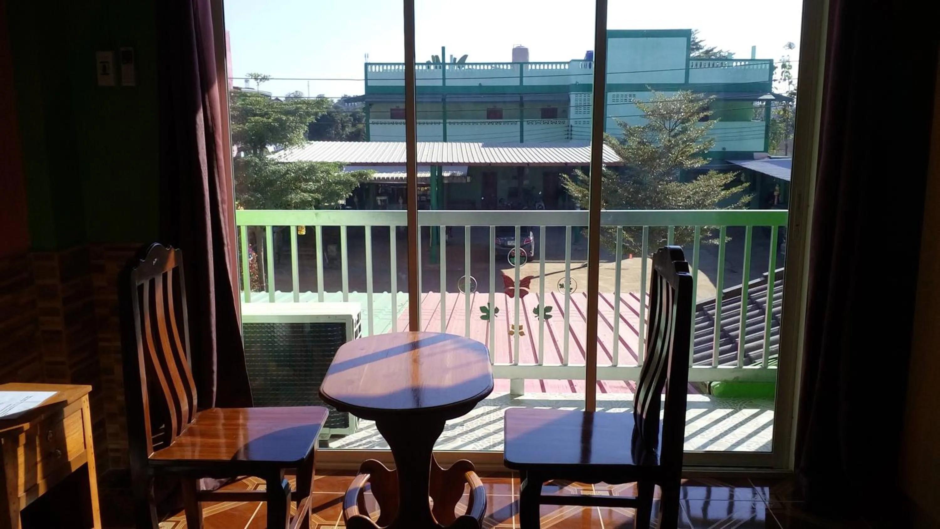 Dining area in Rueangsrisiri Guesthouse 2