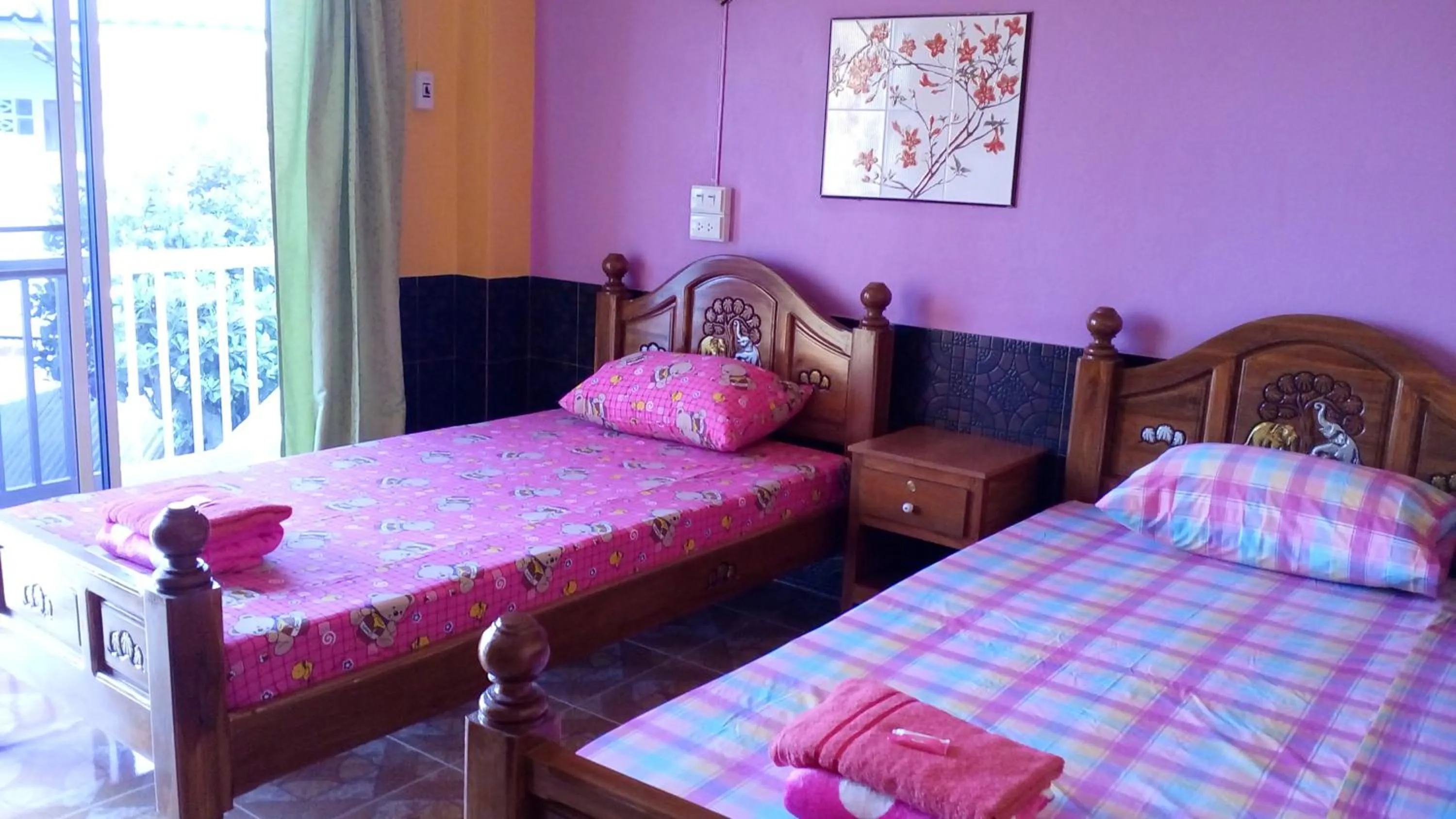 Photo of the whole room, Bed in Rueangsrisiri Guesthouse 2