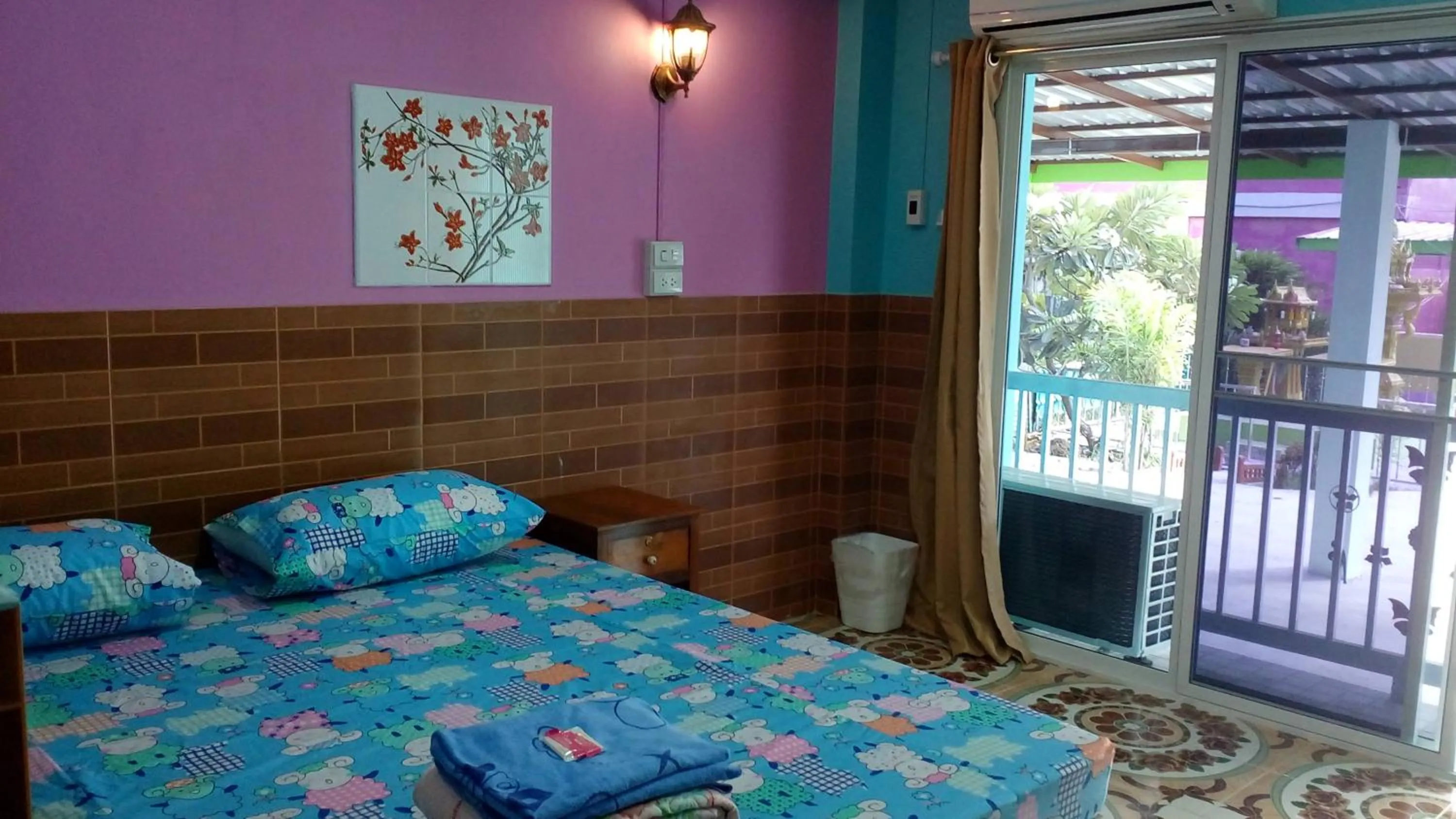 Bedroom, Bed in Rueangsrisiri Guesthouse 2