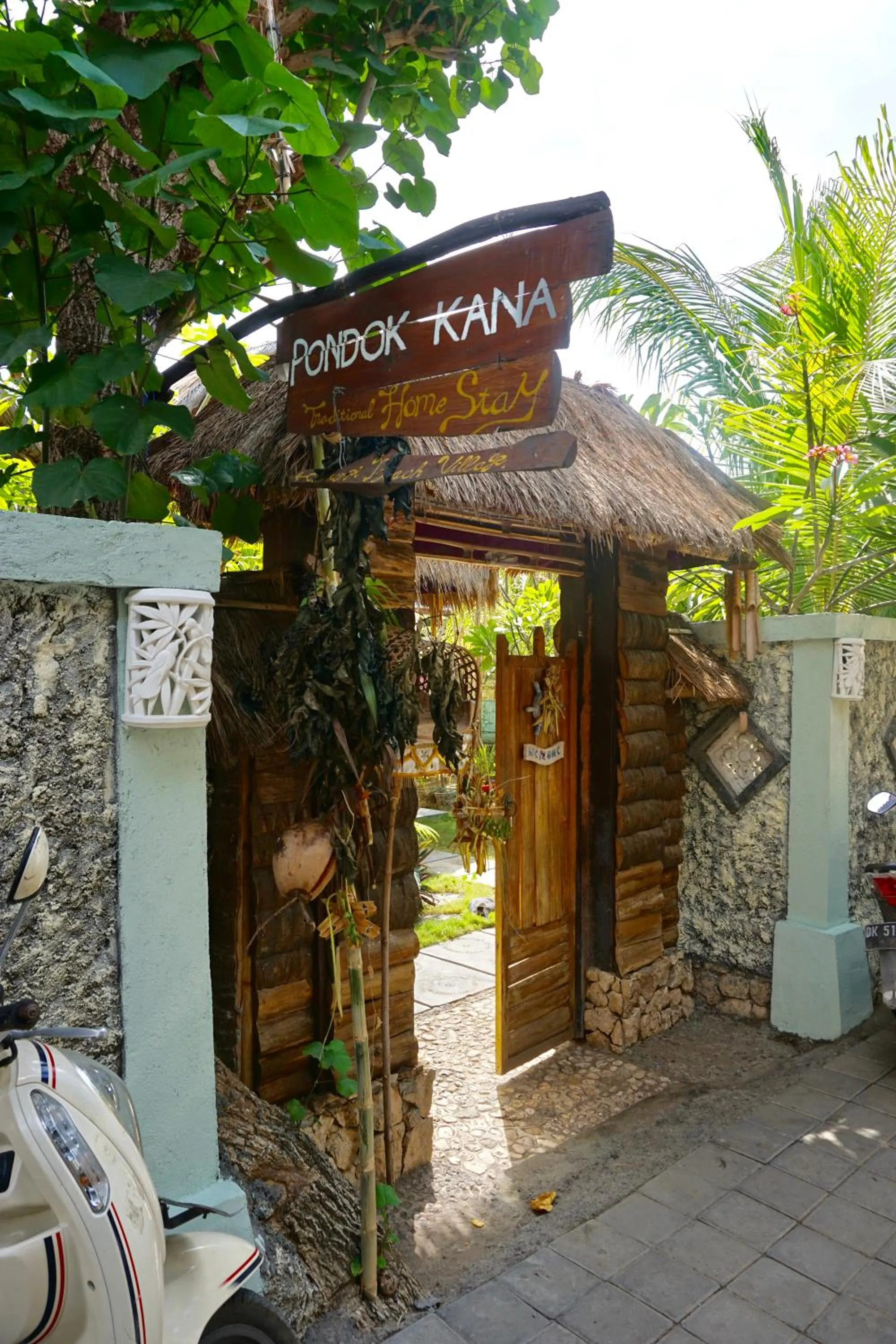 Facade/entrance in Pondok Kana And Hostel by Ecommerceloka