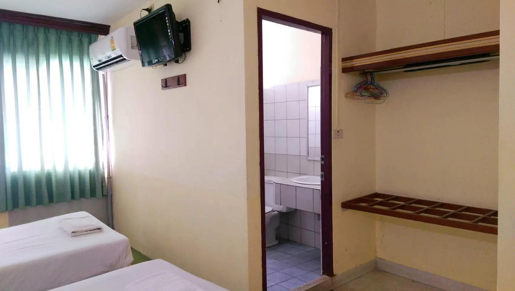 Bedroom, Bed in โรงแรมวัฒนาตรัง