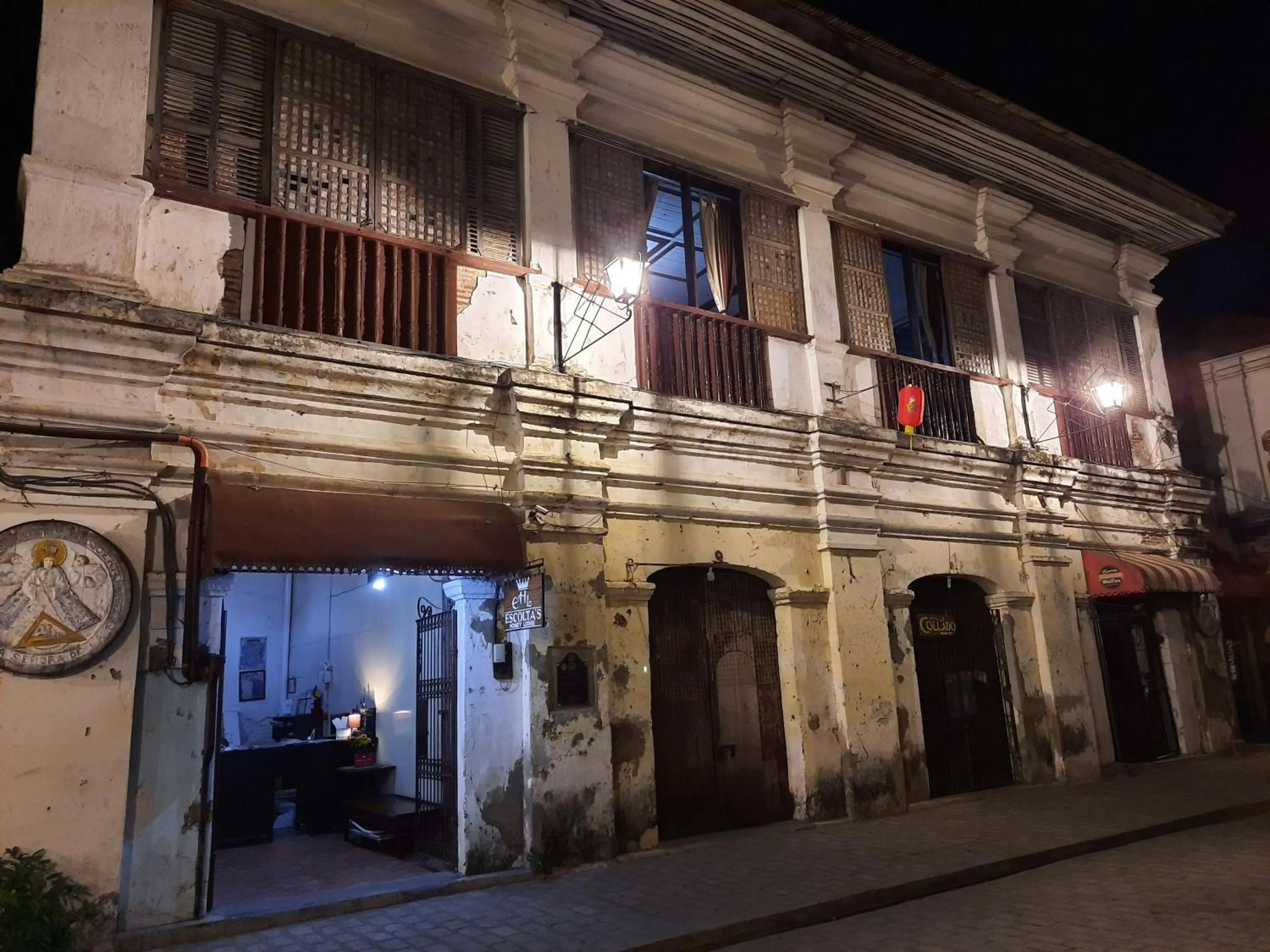 Property building in Escolta's Homey Lodge