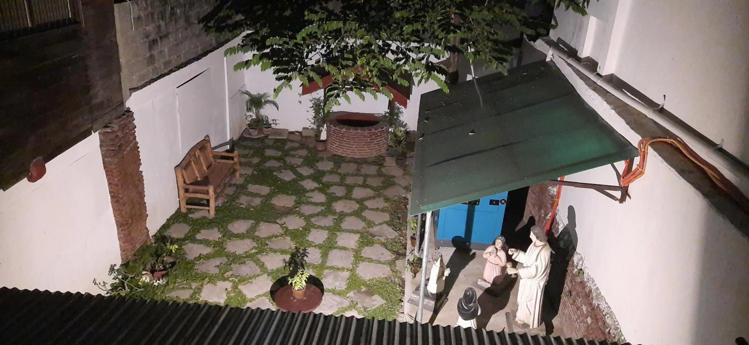 Night in Escolta's Homey Lodge