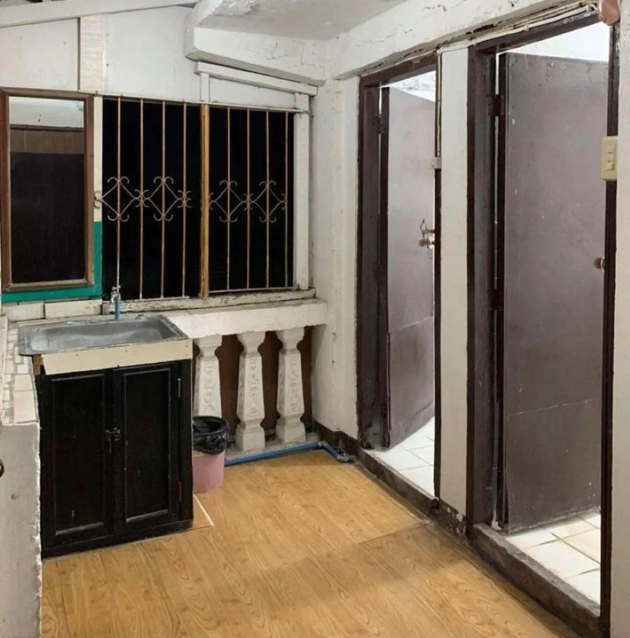 Public Bath in Escolta's Homey Lodge