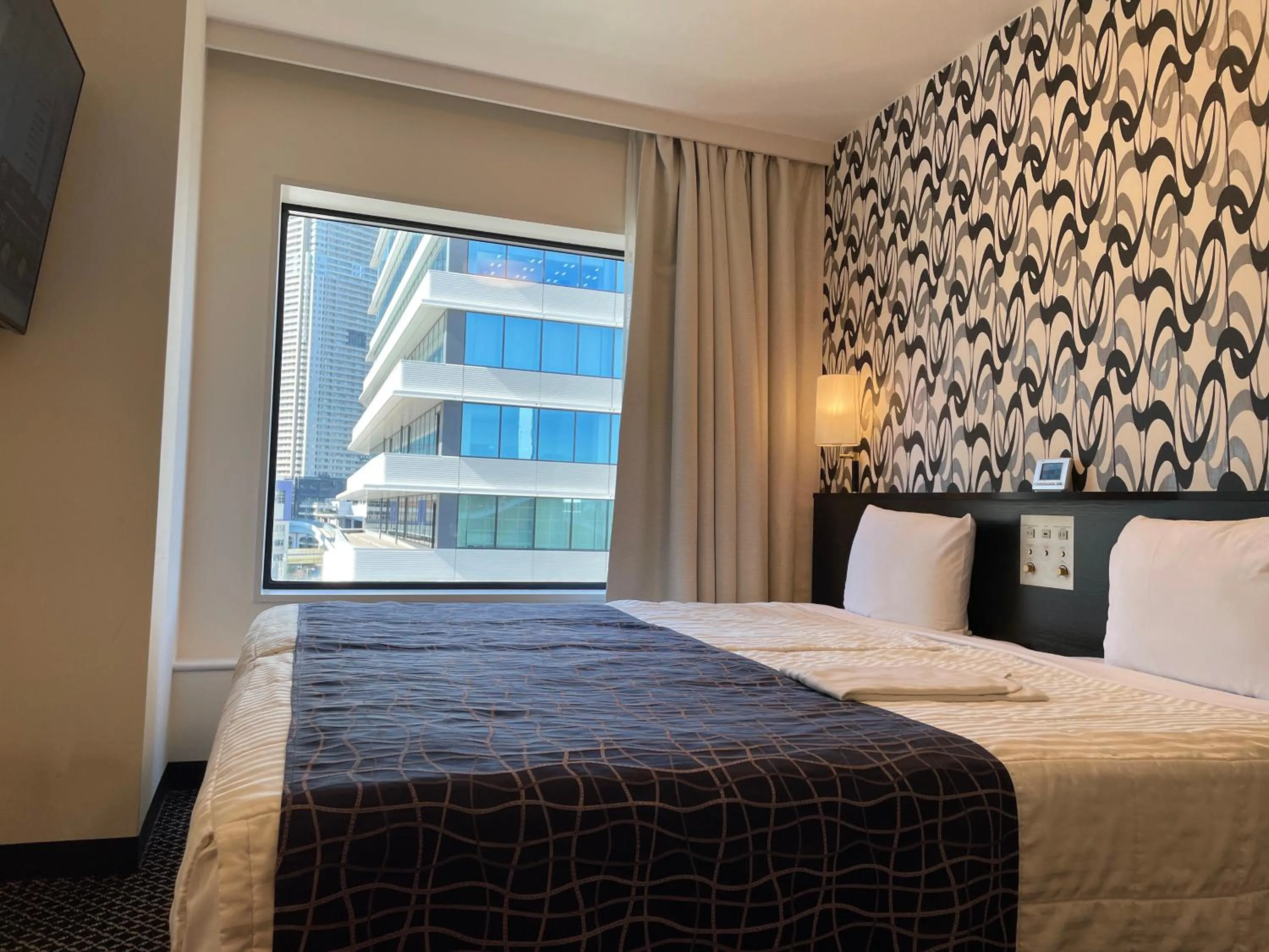 Bed in Bayside Hotel Azur Takeshiba