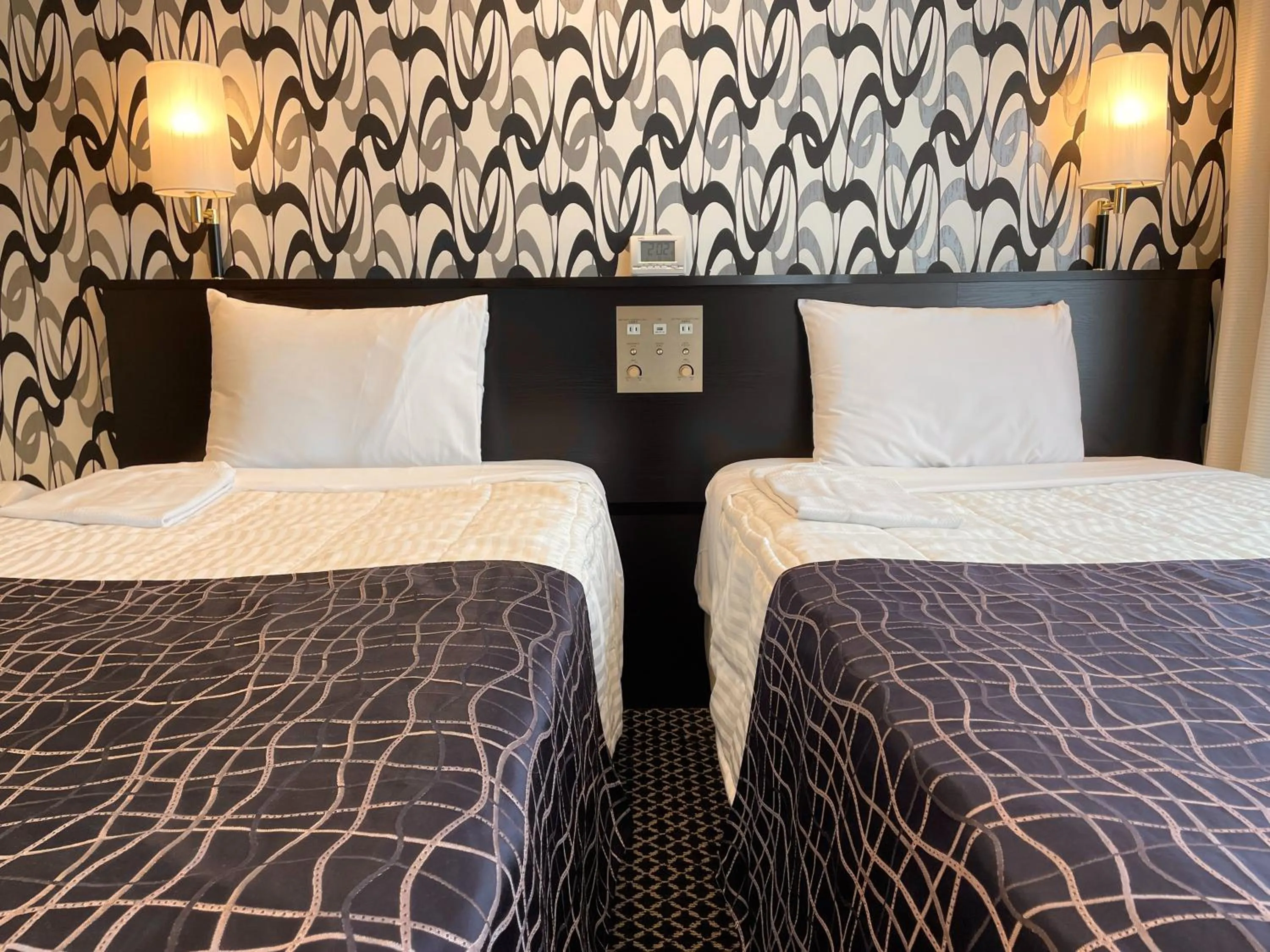 Photo of the whole room, Bed in Bayside Hotel Azur Takeshiba