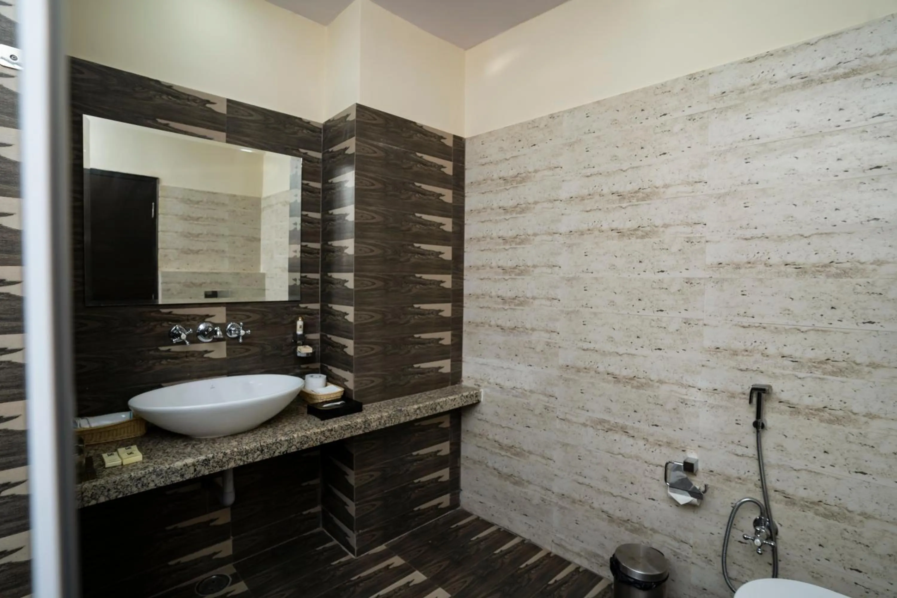 Bathroom in Jungle Vilas