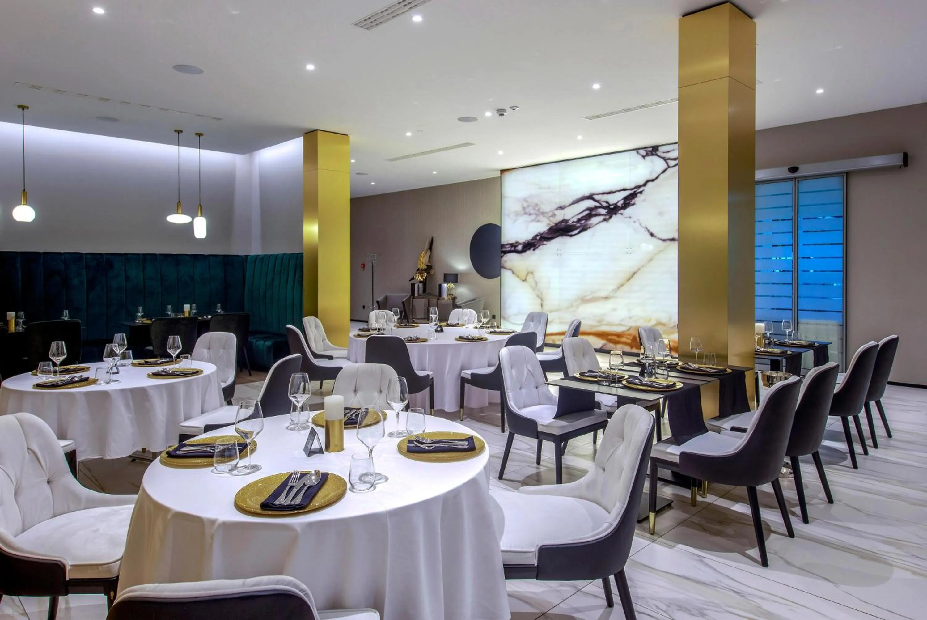 Restaurant/places to eat in Hotel Turist