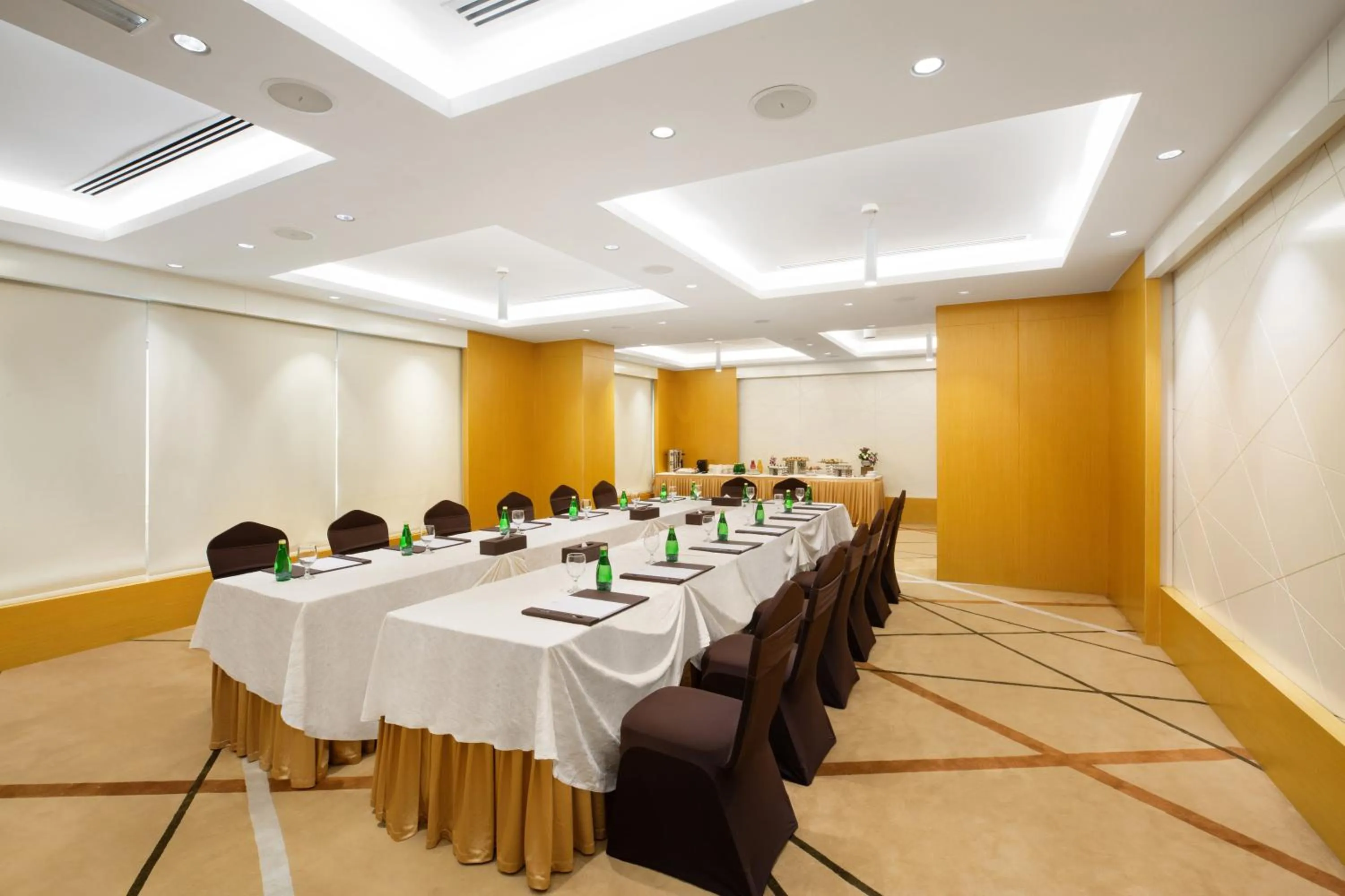 Meeting/conference room in Royal Continental Hotel
