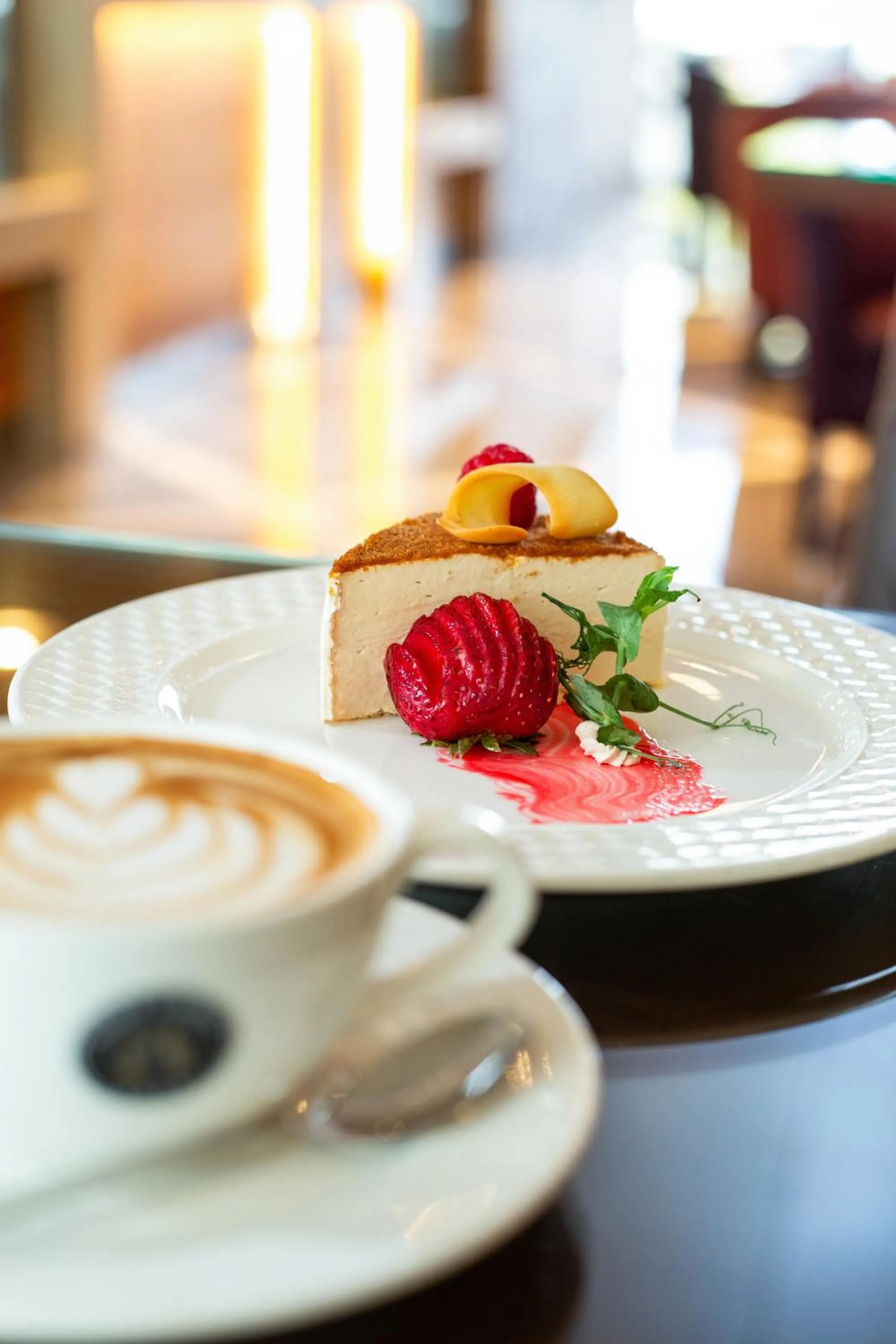 Restaurant/places to eat in Royal Continental Hotel