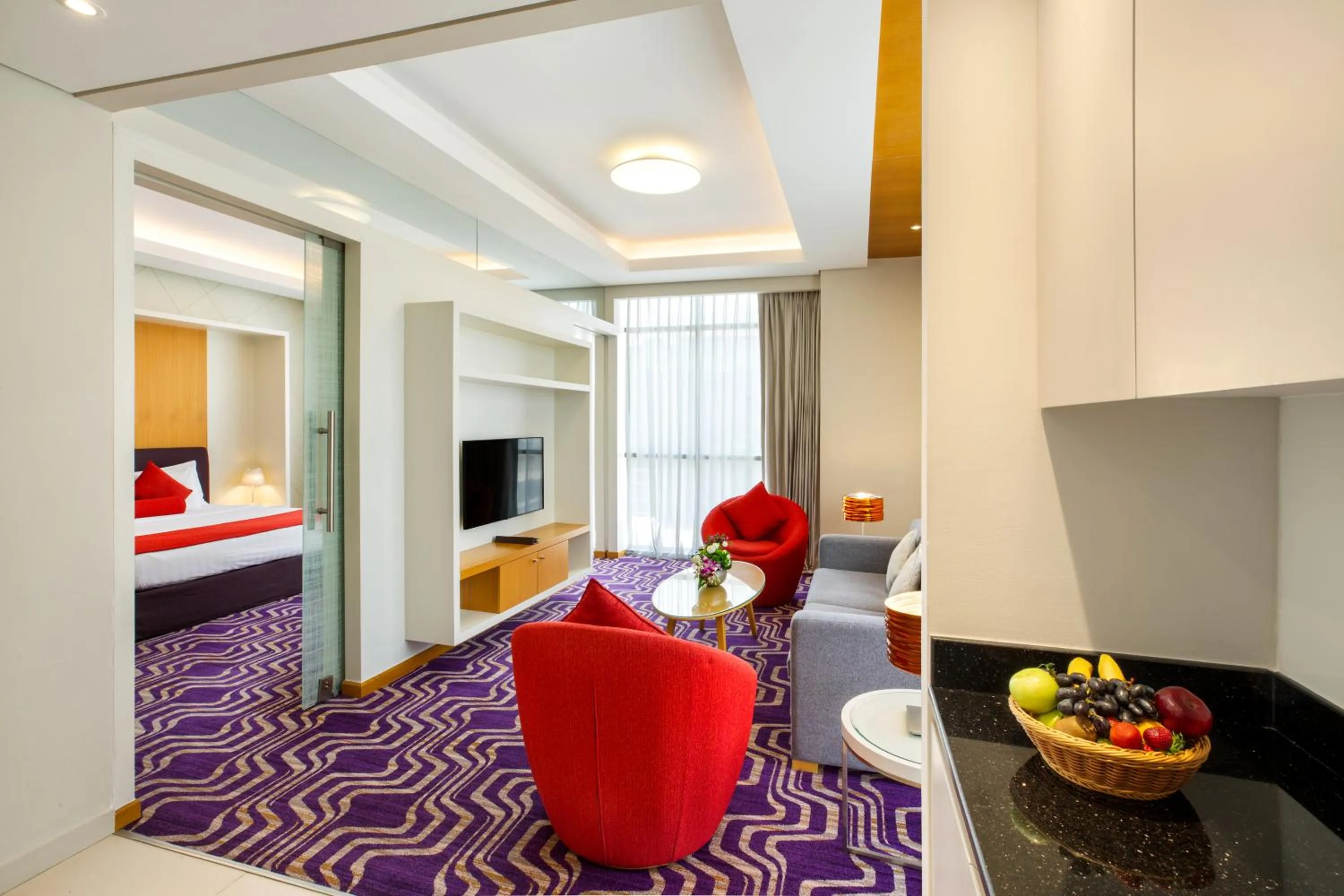 Living room in Royal Continental Hotel