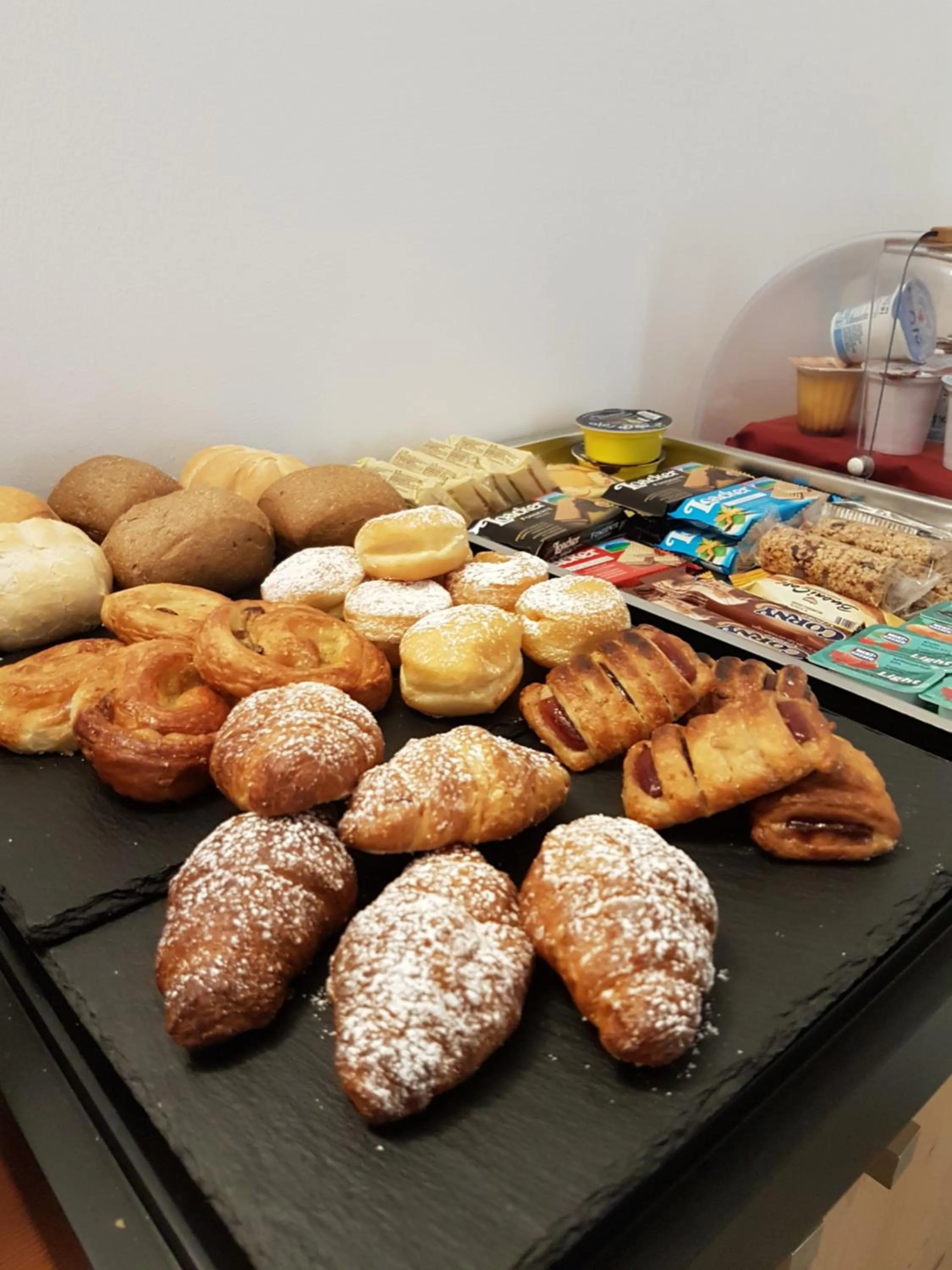 Buffet breakfast in B&B Perbacco Relax