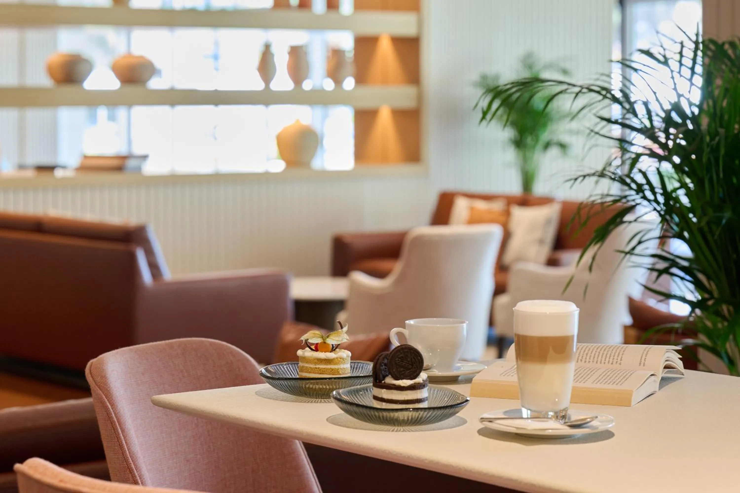 Lounge or bar in Hipotels Playa de Palma Palace&Spa